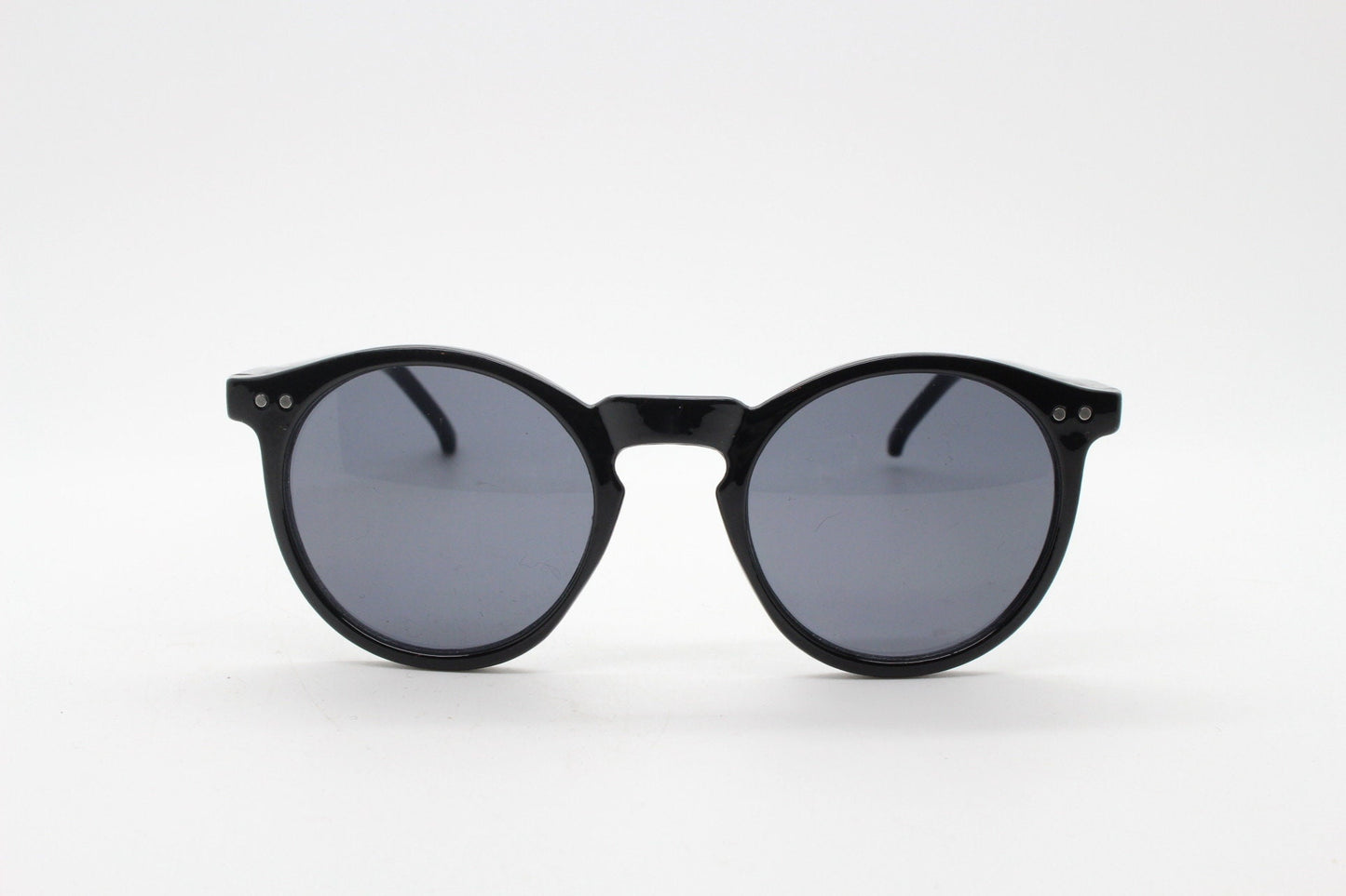 90s vintage round glasses. 30s, 20s style black gloss frame with matching lenses. O Malley