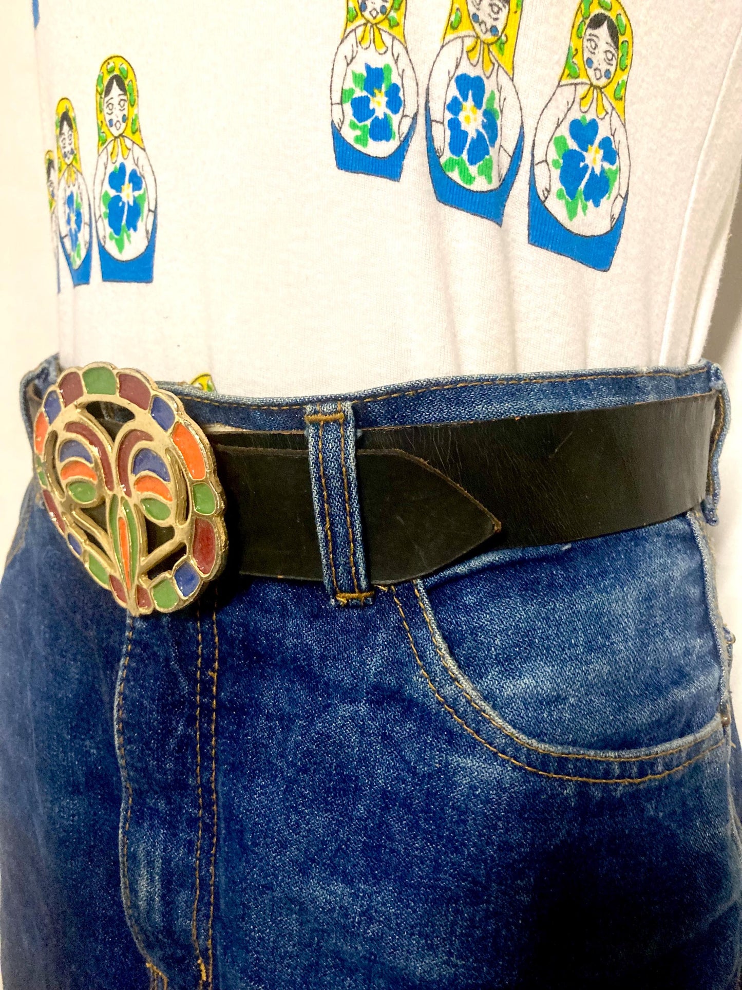 70s vintage womens dress or jeans belt with big round fancy buckle. Gold with multi colour indented patterns. Raw home made finish. NOS