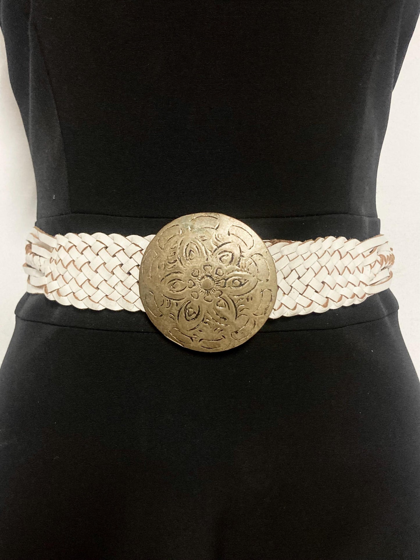 80s vintage womens white lattice dress belt with big flower 'shield' buckle. Genuine leather hand plaited design. Great condition NOS
