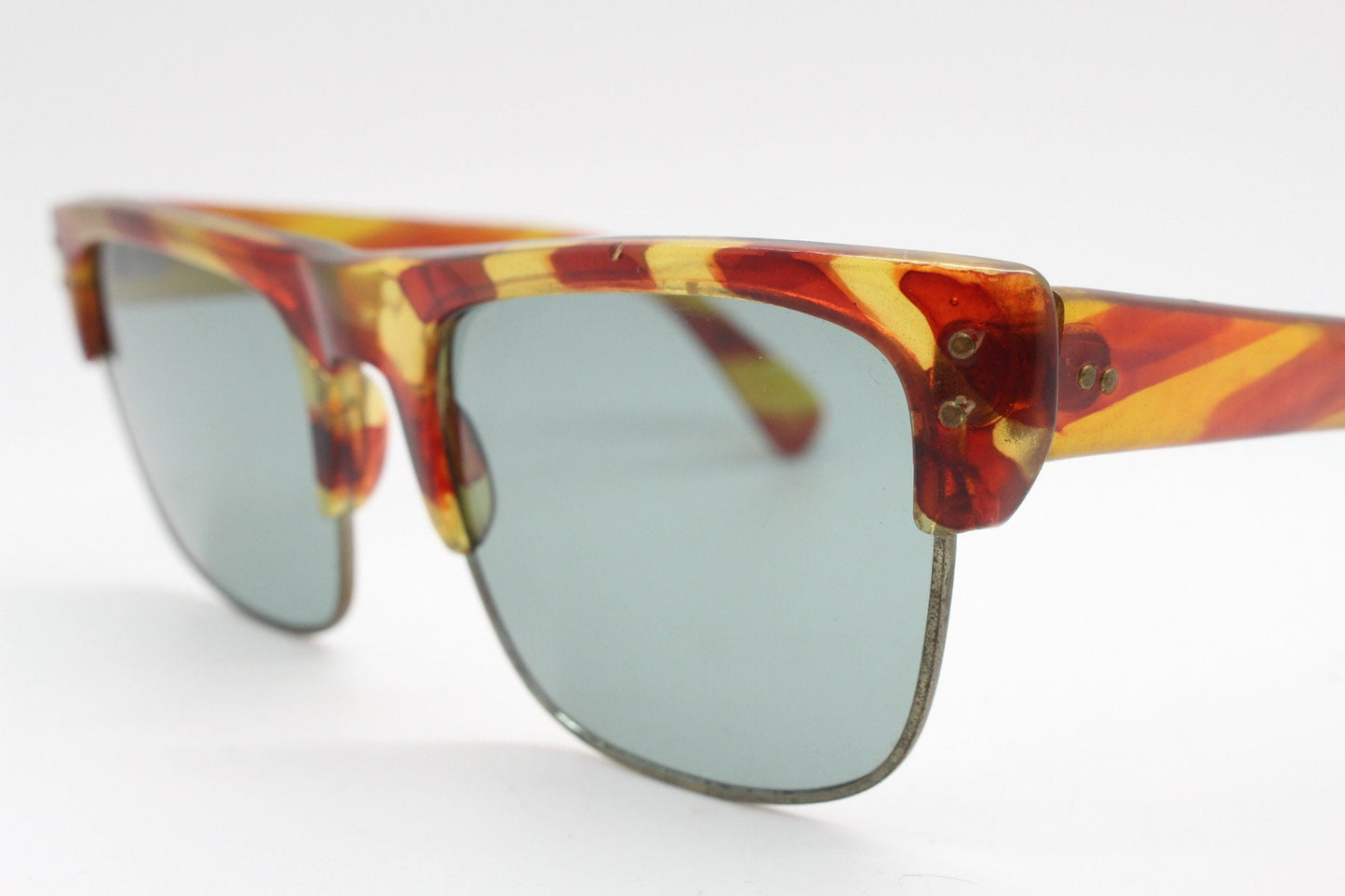 60s vintage low profile wide wayfarer style sunglasses. Mens mod transparent fat arm frame with hand finished print and real glass lenses