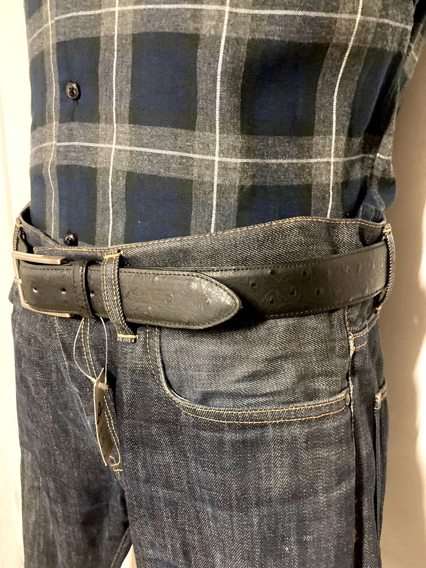 90s vintage black genuine leather belt made in Italy by Joseph Di Pino. Tooled finish made to look like Ostrich. NOS. Mens Large