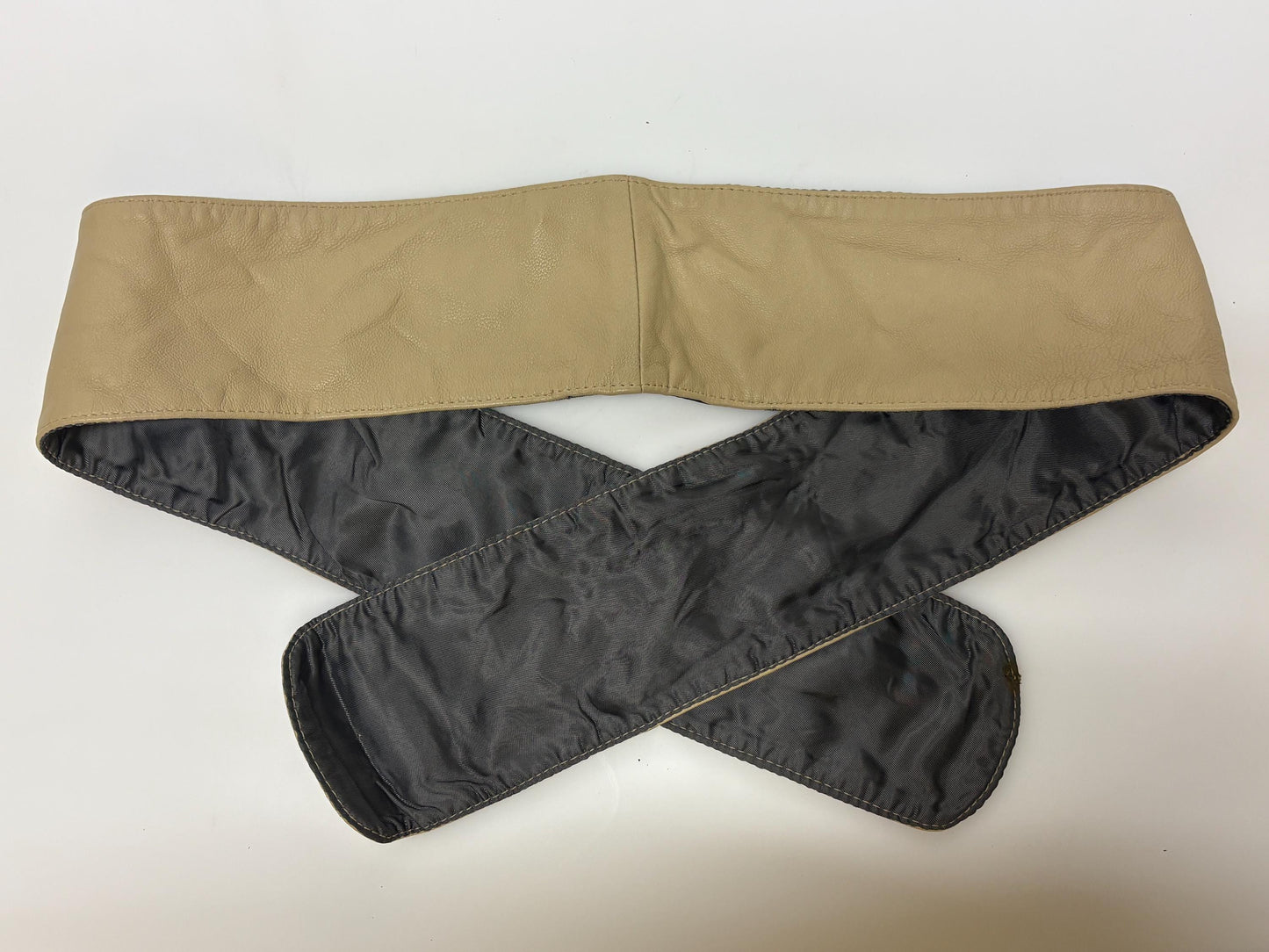 Beige real leather Y2K vintage womens sash belt by Sara Efia Reddin. 2000s feature bow tie design for a dress or kimono. Unused NOS. BNWT