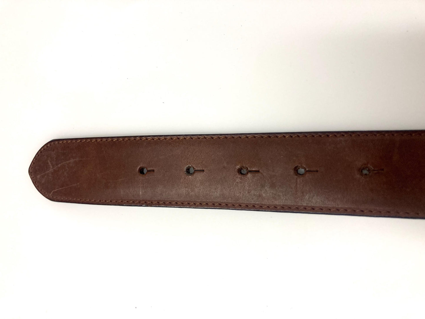 Iceberg 90s vintage belt in matt brown genuine leather with heraldic shield style buckle. For dress or jeans. Made in Italy. BNWT. NOS