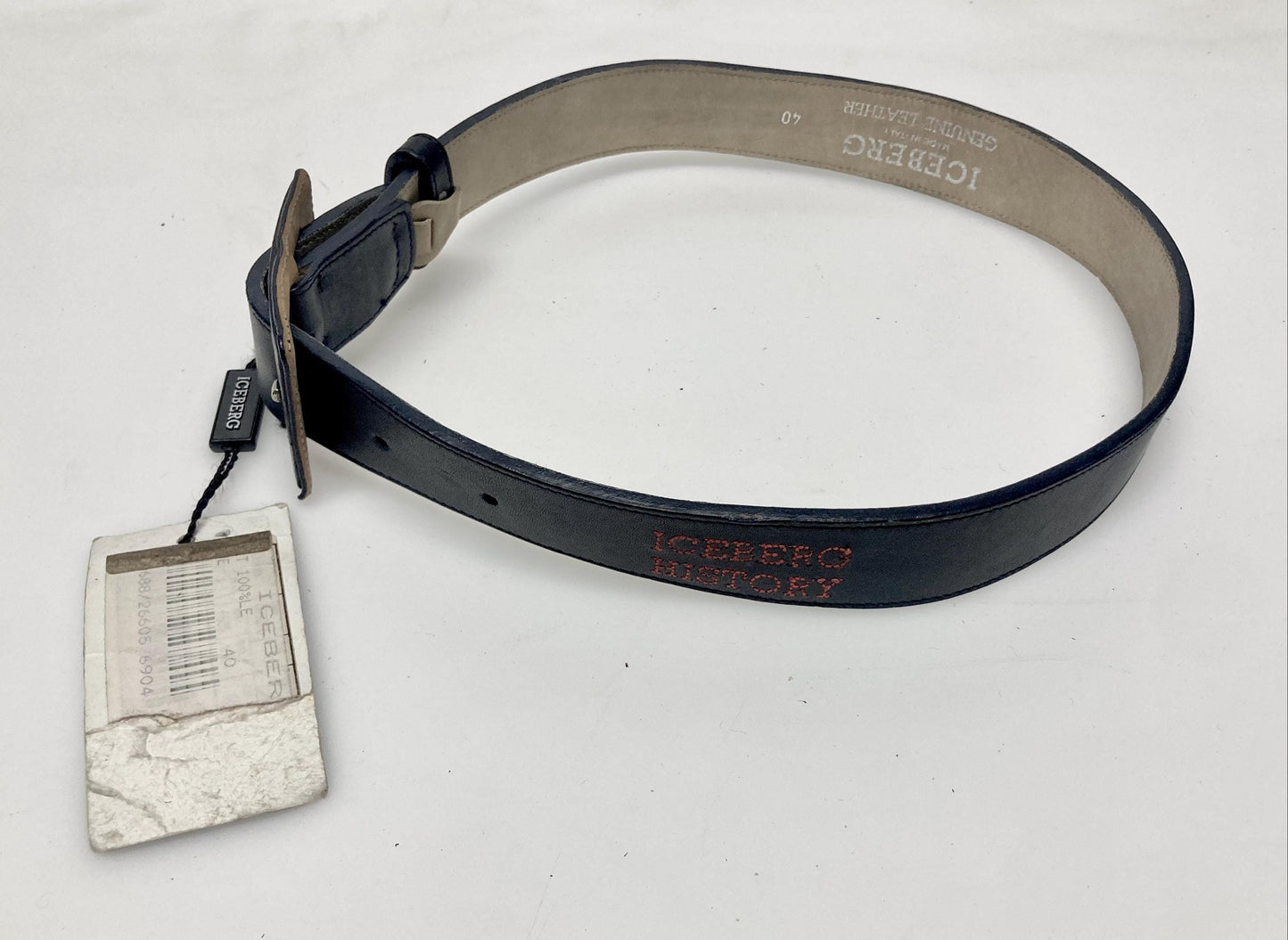 Iceberg 90s vintage womens belt in black genuine all leather with smart covered buckle. For dress or trousers. Made in Italy. BNWT. NOS
