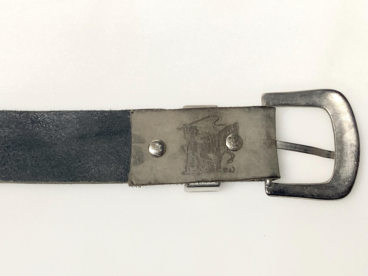 Levi's 80s vintage thick grey genuine leather belt for jeans with detailed buckle and numerous traditional cute logo's stamped all along