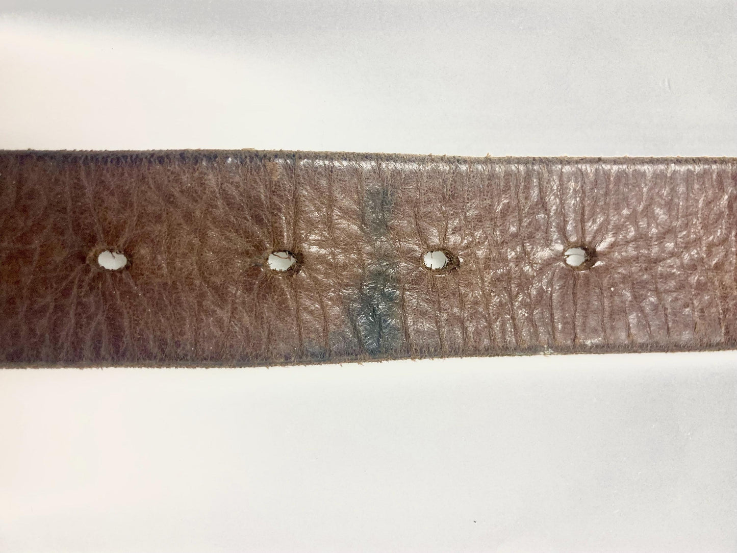 Esprit 90s vintage thick brown genuine leather belt for jeans with brass buckle. Original full grain textured cowhide finish
