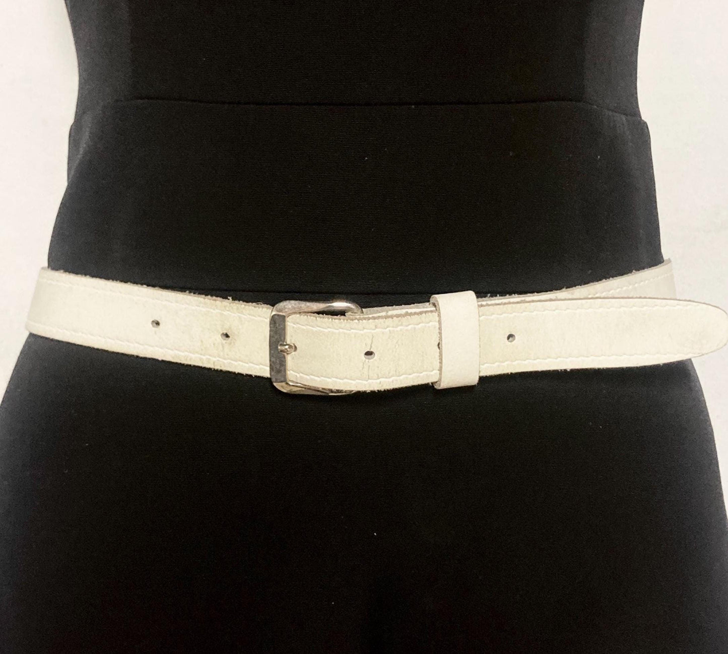 90s vintage thick genuine plain white leather 1" jeans / trousers belt in satin finish with suede back and simple silver steel buckle