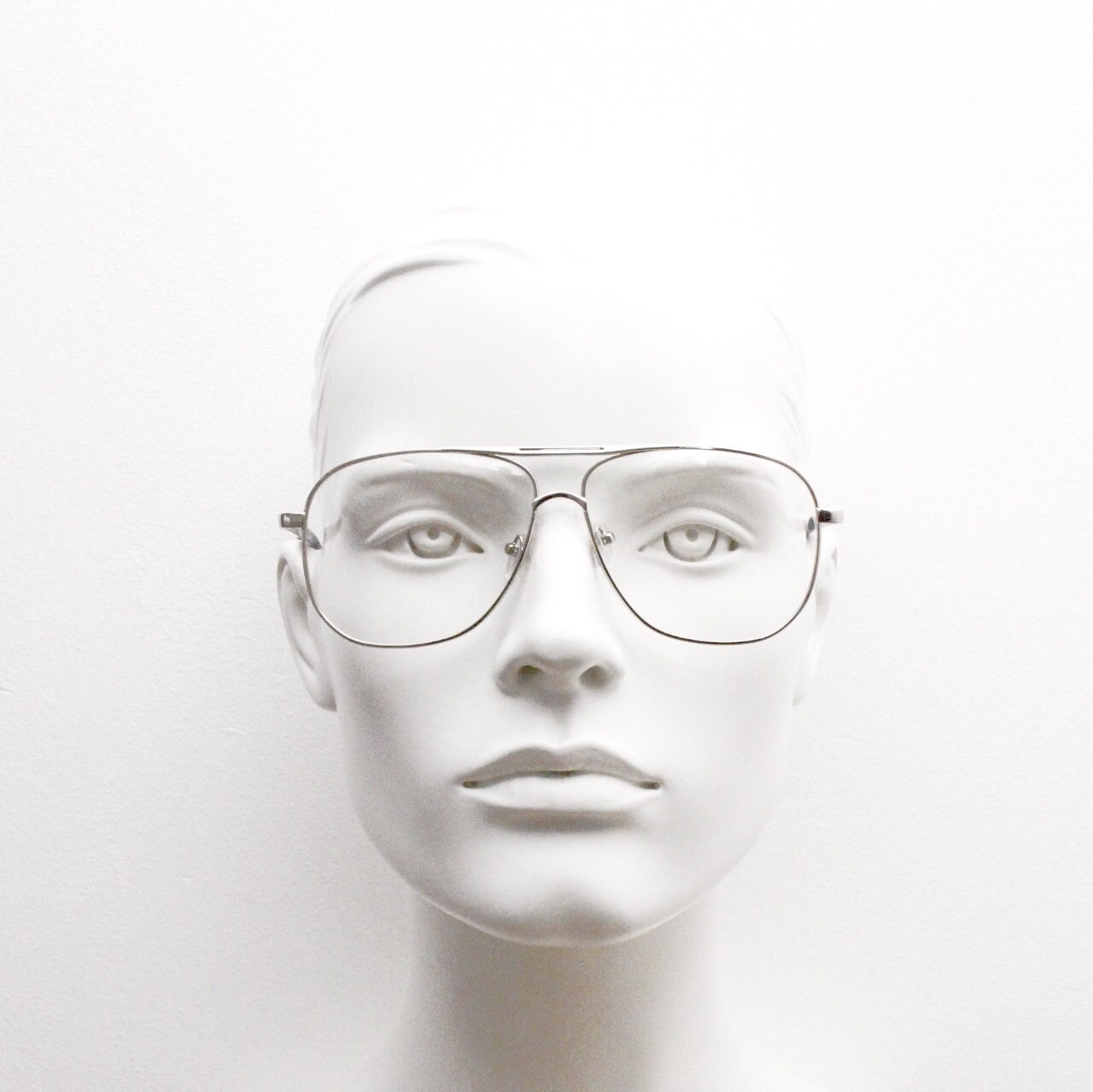 Y2K vintage square aviator glasses. Mens 70s style silver chrome frame with clear lenses. Unused NOS aviators