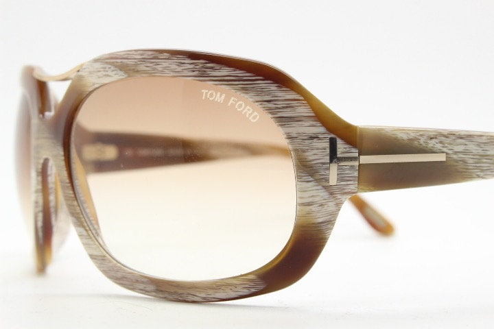Tom Ford vintage Y2K wrap around sunglasses model Camilla Tf24 made in Italy. Stunning brown and beige natural horn looking acetate. NOS