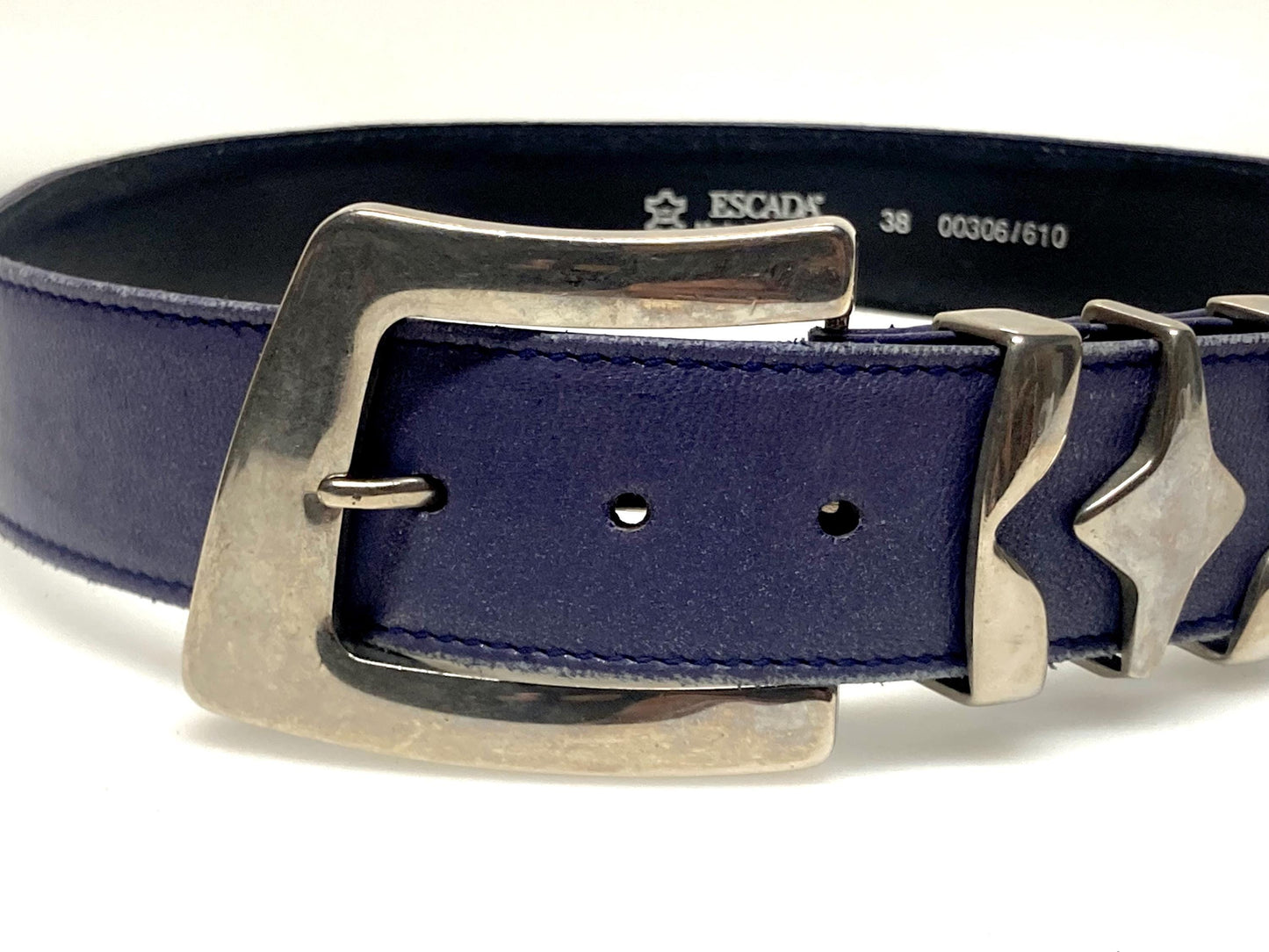Escada 80s vintage womens dress belt in purple real leather with substantial metal buckle. Made in Italy. Used in good condition