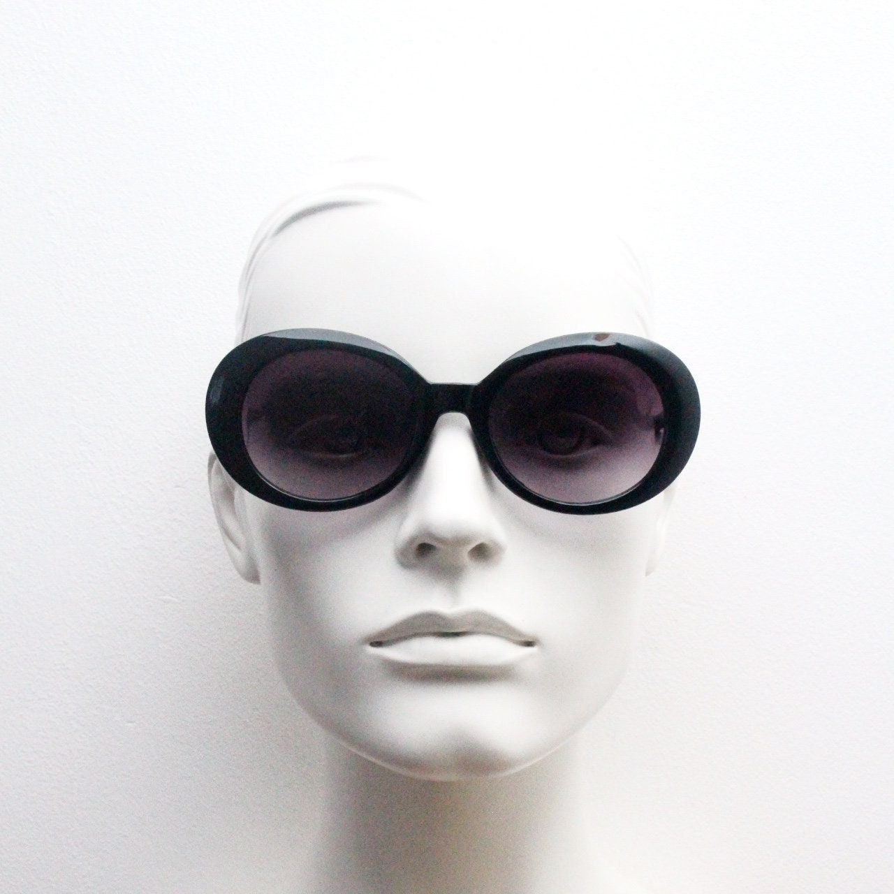 Y2k vintage oversized round sunglasses. Women's big 60s mod design black frame with smoky gradient lenses. Unused NOS. Clout goggles