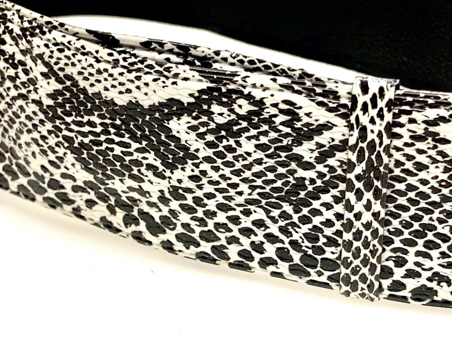 80s vintage womens clean black and white rattle snake 2" belt. Neat flat vinyl design that stays in position. For dress feature. Unused NOS