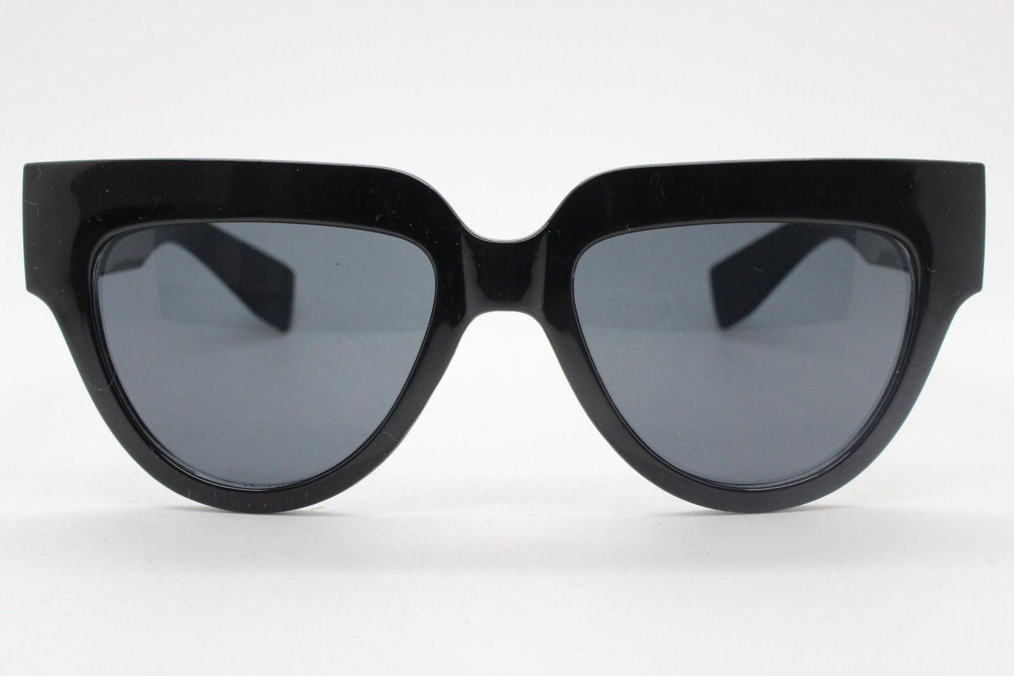 Vintage Y2K pointed cat eye sunglasses. Womens solid black 60s style flat brow cateye frame. Rockabilly. NOS catseye