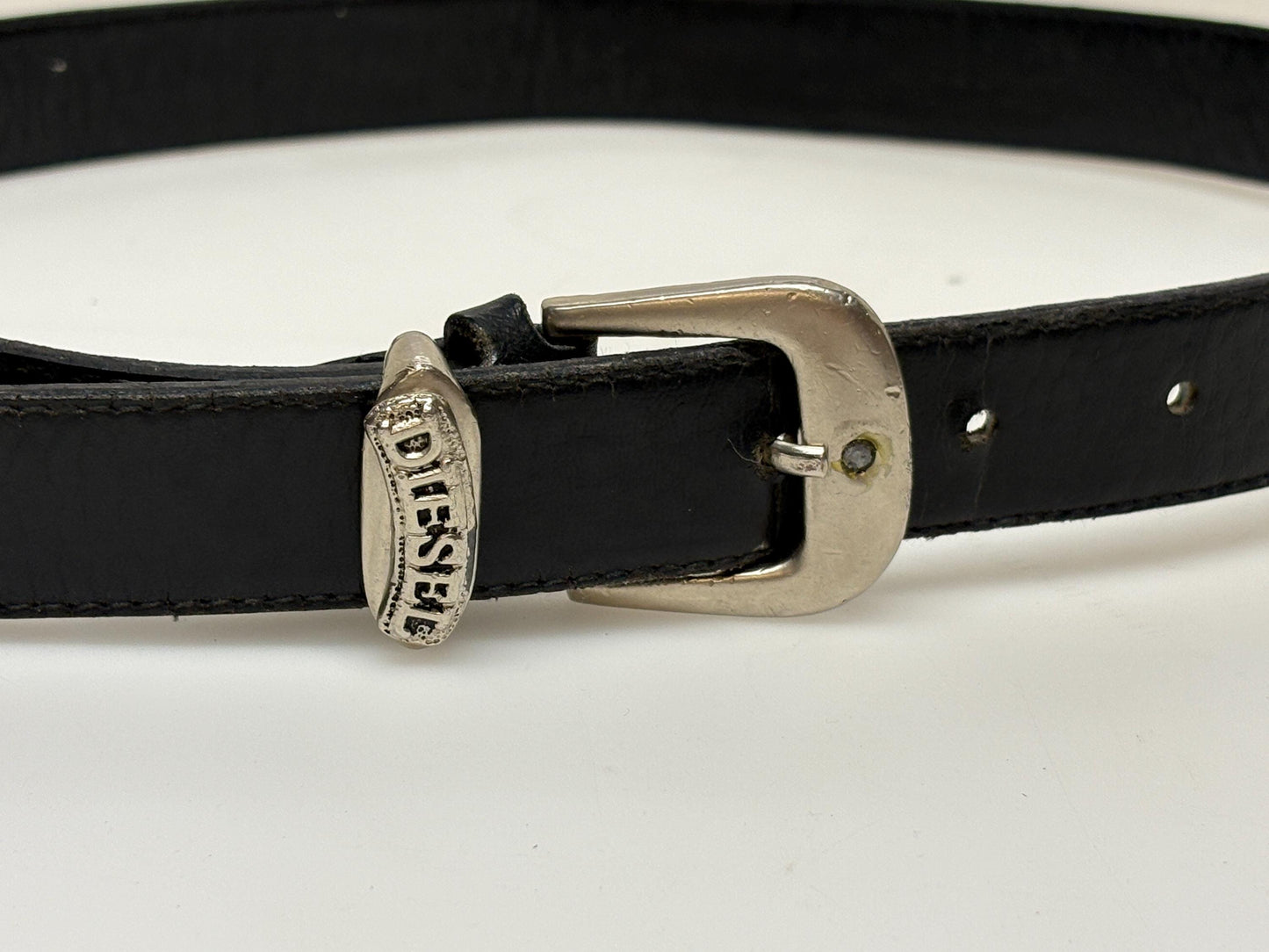 Diesel 90s vintage thick black genuine leather belt for jeans. Superior quality with silver buckle and simple script logo. Textured cowhide