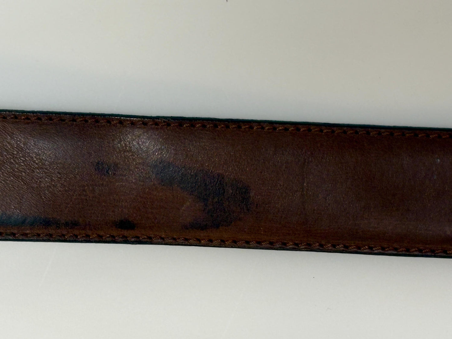 Iceberg 90s vintage belt in matt brown genuine leather with heraldic shield style buckle. For dress or jeans. Made in Italy. BNWT. NOS
