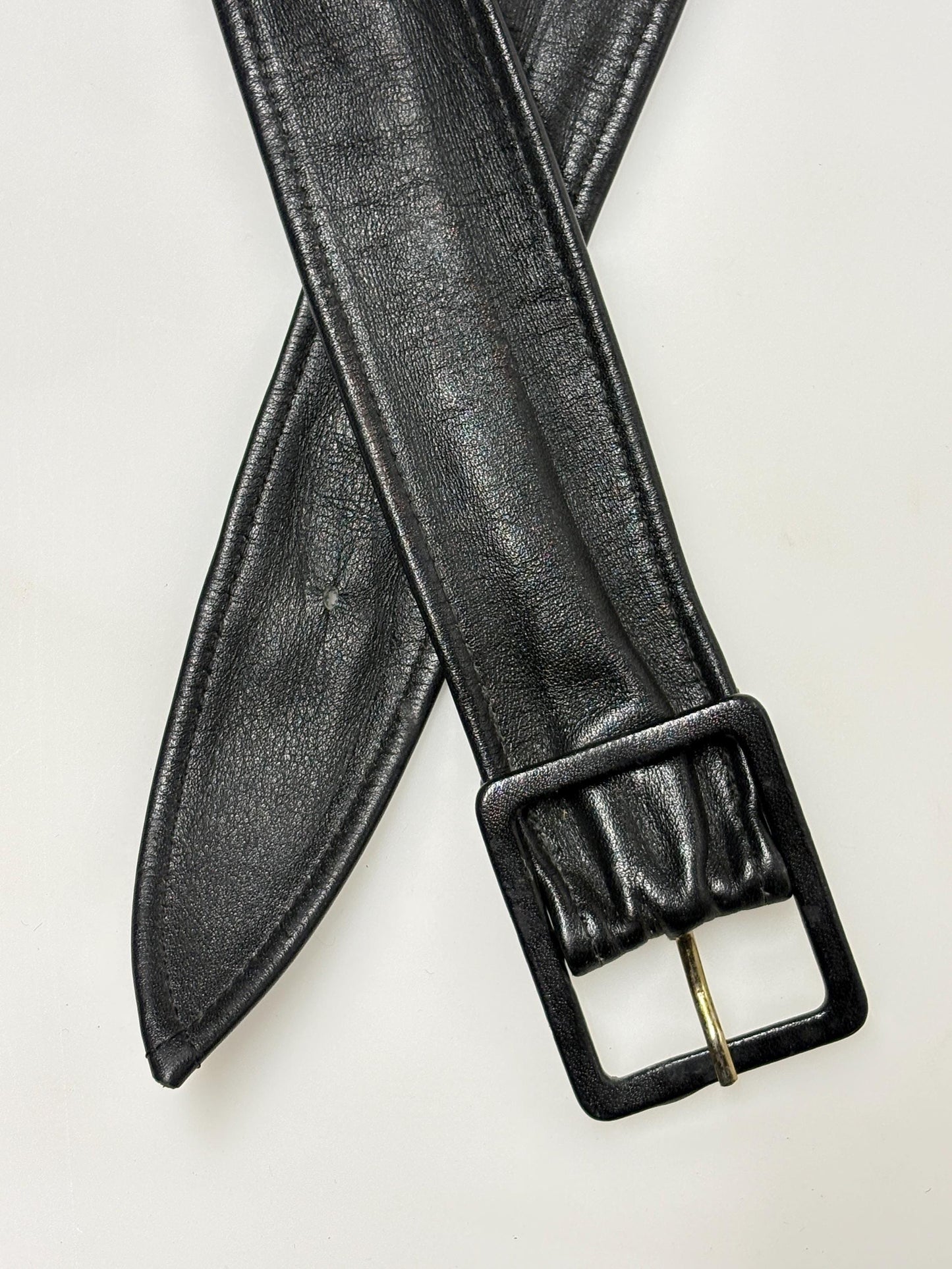 Astor 80s vintage womens leather 2" dress feature belt. Fine quality all black subtle statement belt with covered buckle. Rockabilly revival