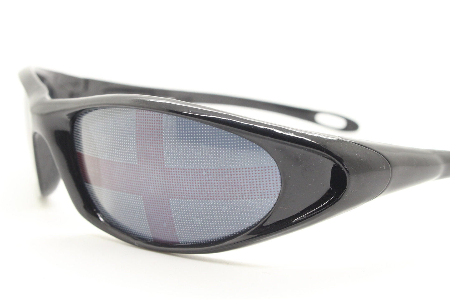 90s vintage England flag shield sunglasses. Wrap around black visor frame with white and red target print. Unused NOS. Brit pop. Cosplay
