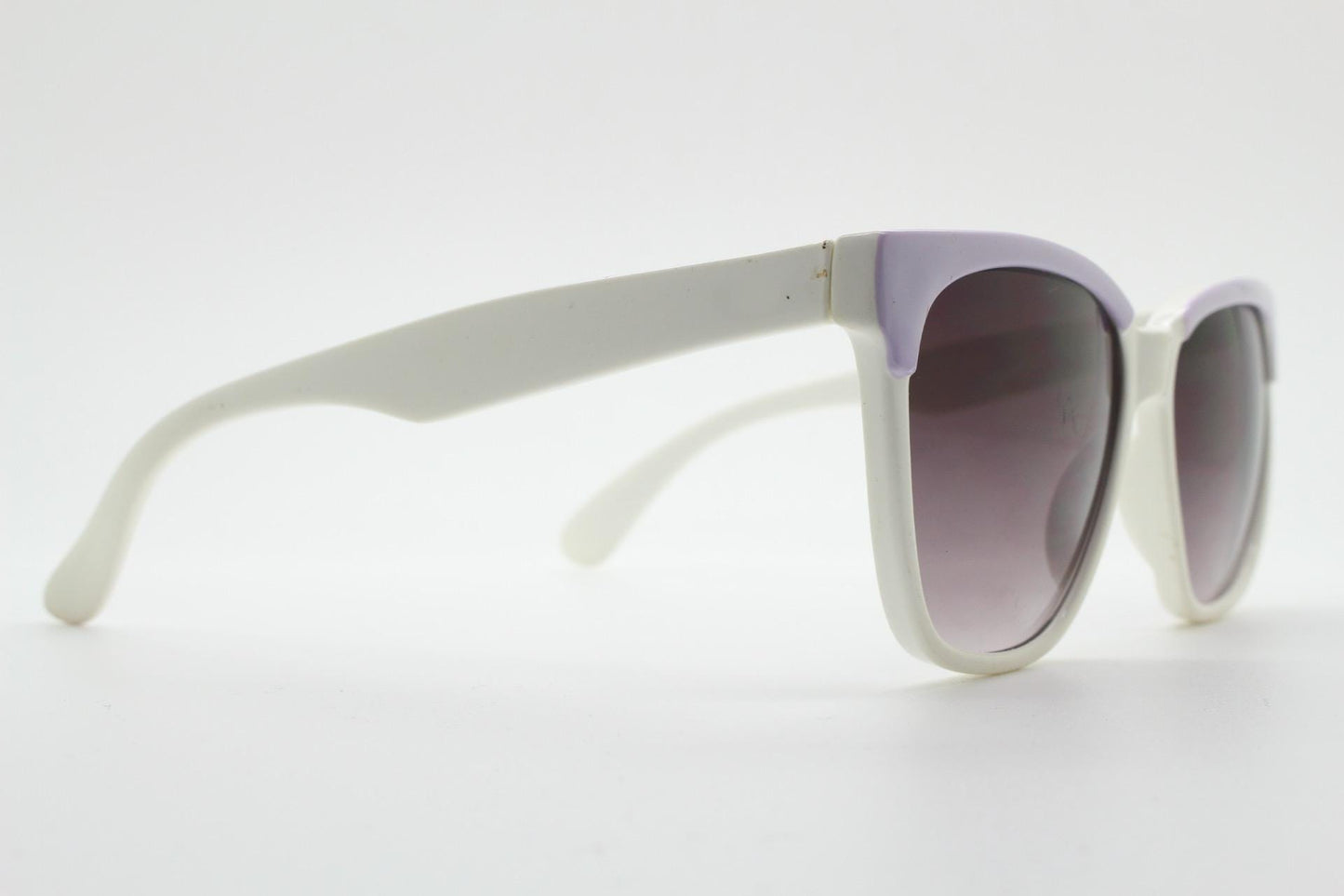 80s vintage square cat eye sunglasses. Women's ice white frame with lilac brows and smoky purple lenses. Rockabilly pin up cateye. NOS