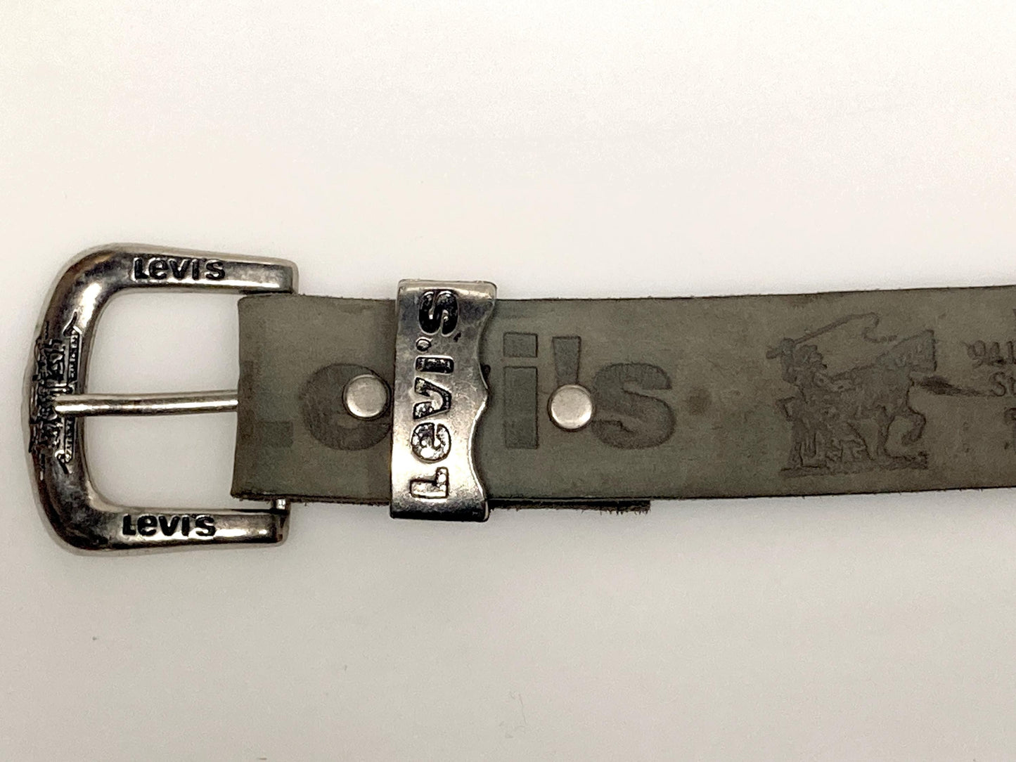 Levi's 80s vintage thick grey genuine leather belt for jeans with detailed buckle and numerous traditional cute logo's stamped all along