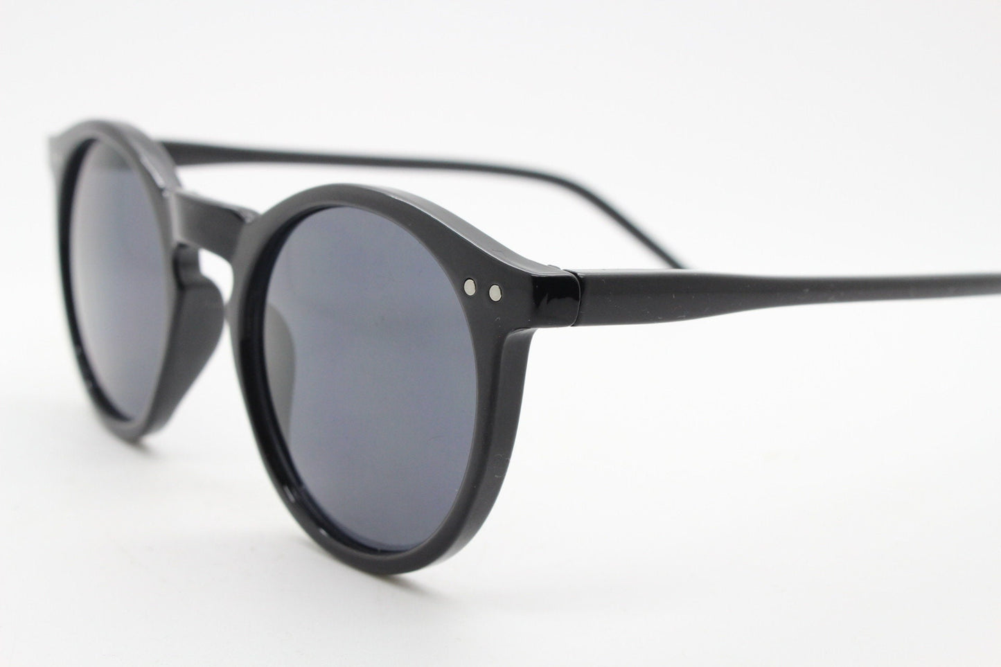 90s vintage round glasses. 30s, 20s style black gloss frame with matching lenses. O Malley