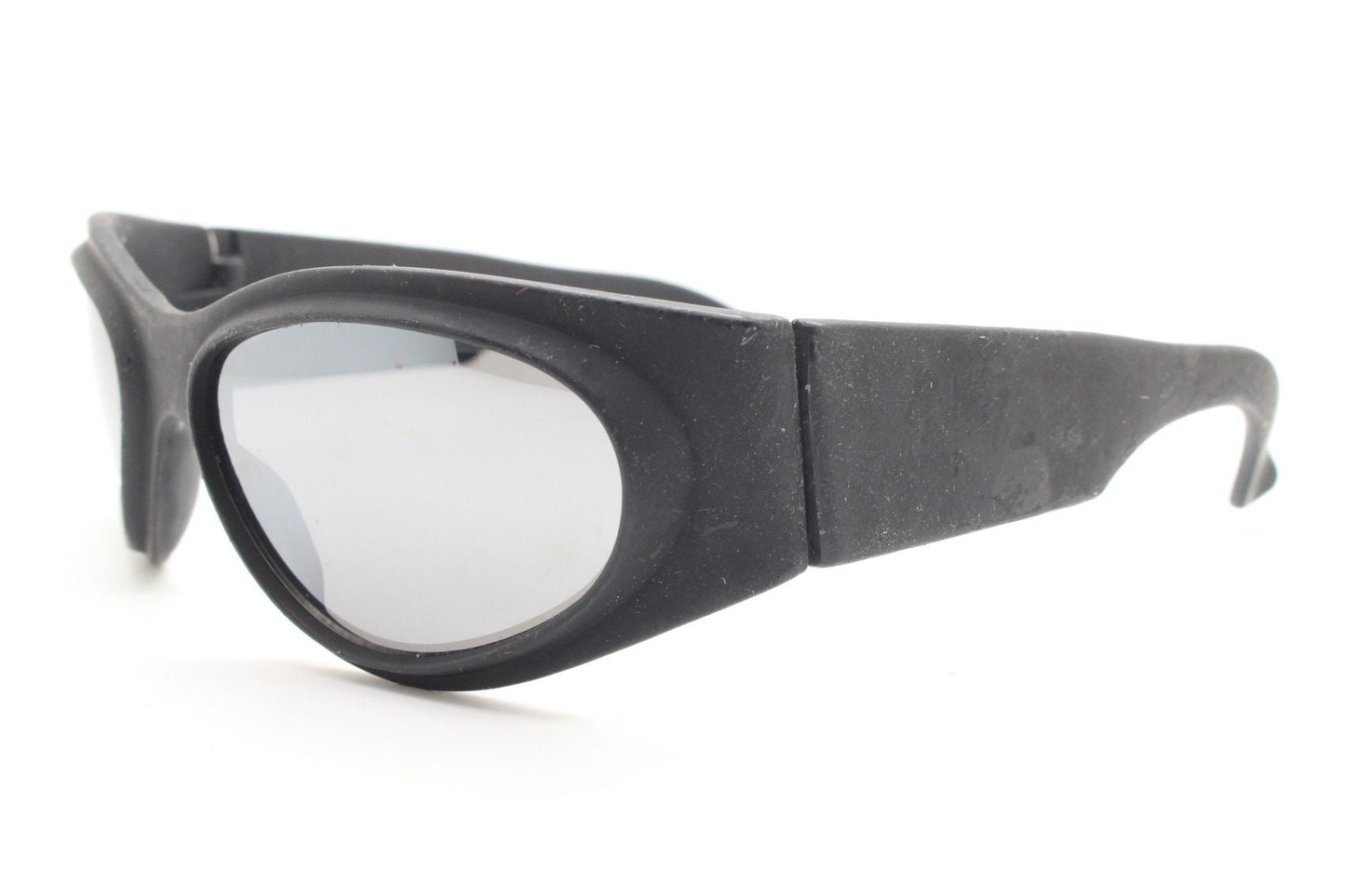 90s vintage futuristic super hero bug eye goggle sunglasses. Black rubber wrap around sporty shield frame with mirror lens. 2000s. Y2K. NOS