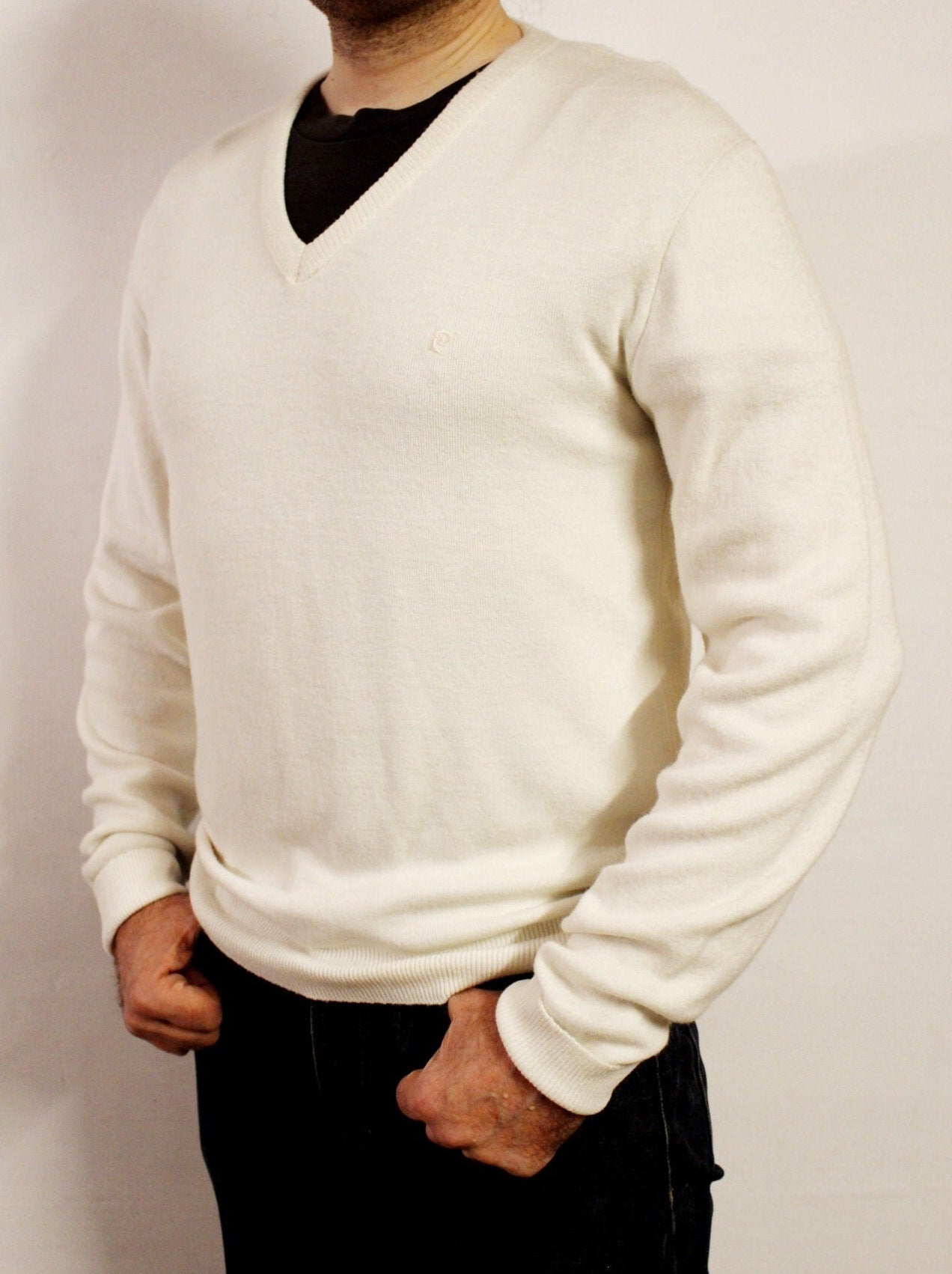 Pierre Cardin vintage 80s V neck knit jumper. Mens plain white slim fit pullover sweater top. True vintage original