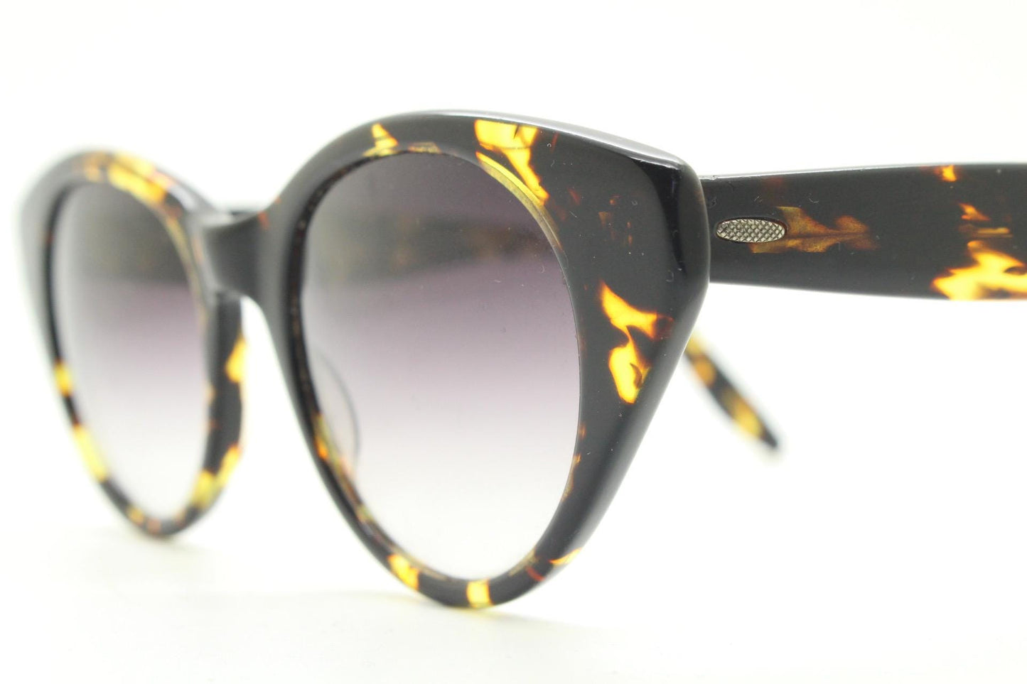 Barton Perreira subtle cat eye sunglasses model kismet. Honey tortoise acetate frame with cropped sides and graduating lenses