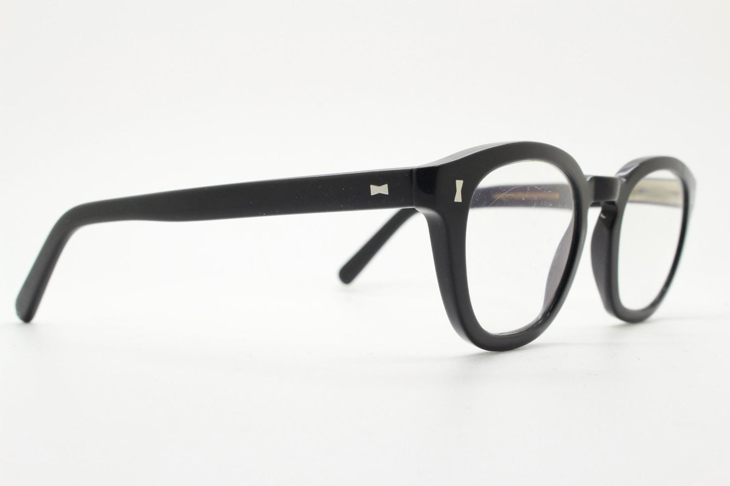 Cubitts vintage round 40s design Moreland eye glasses. Plain black gloss acetate optical frame with keyhole bridge. Prescription RX