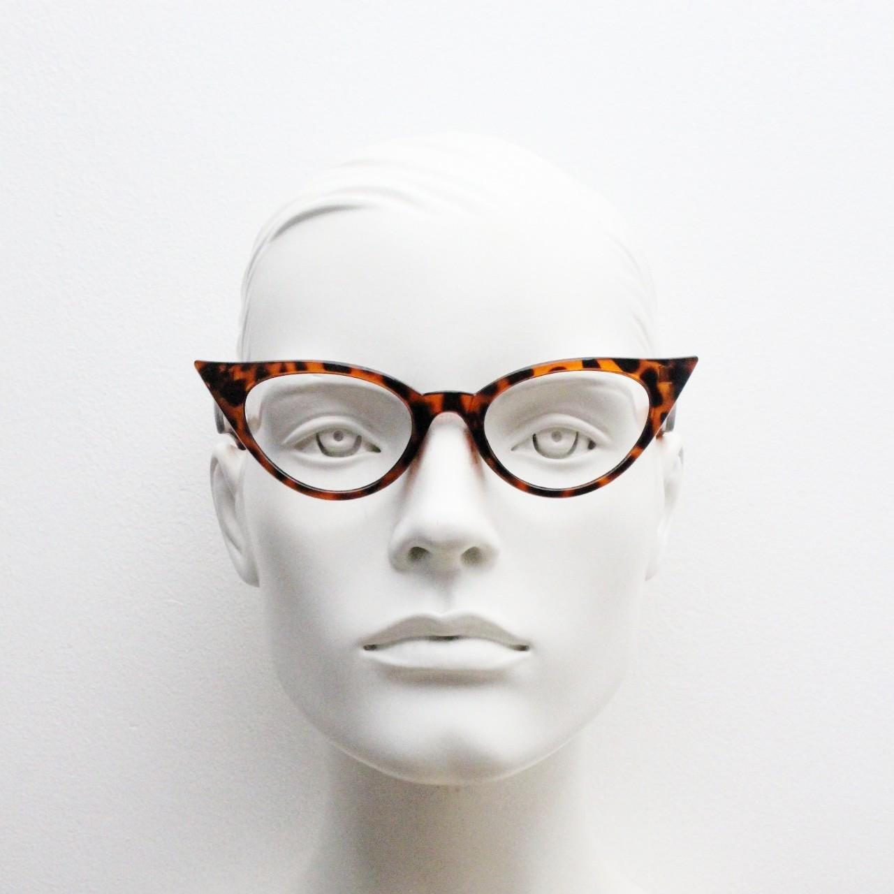 Pointed vintage cat eye glasses. Tortoise slender optical frames. Y2K womens prescription eyeglasses. 50s design rockabilly spectacles. RX