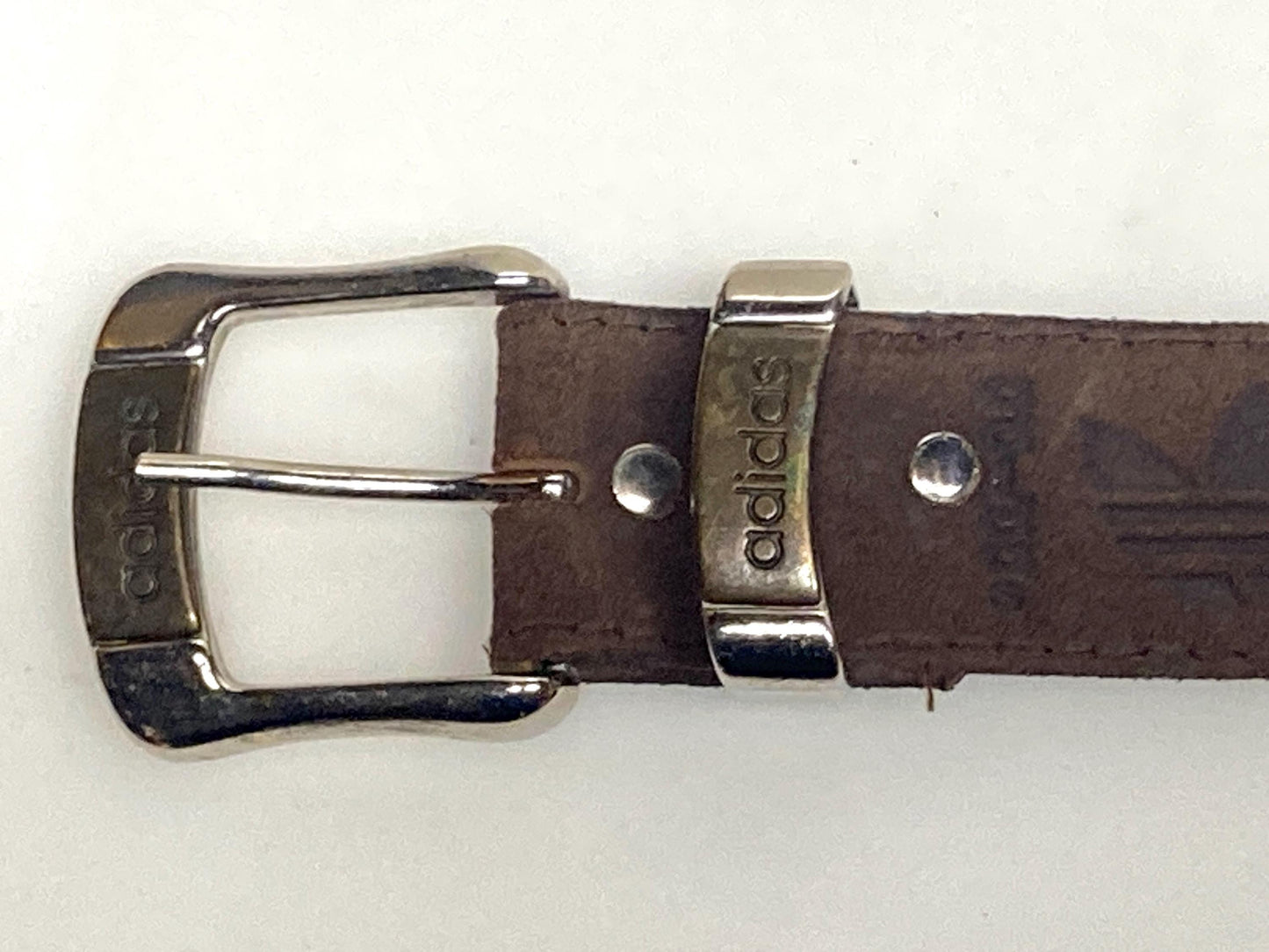 Adidas 90s vintage thick brown genuine leather belt for jeans with solid buckle. Suede finish with cool stamped logo's. High grade cowhide
