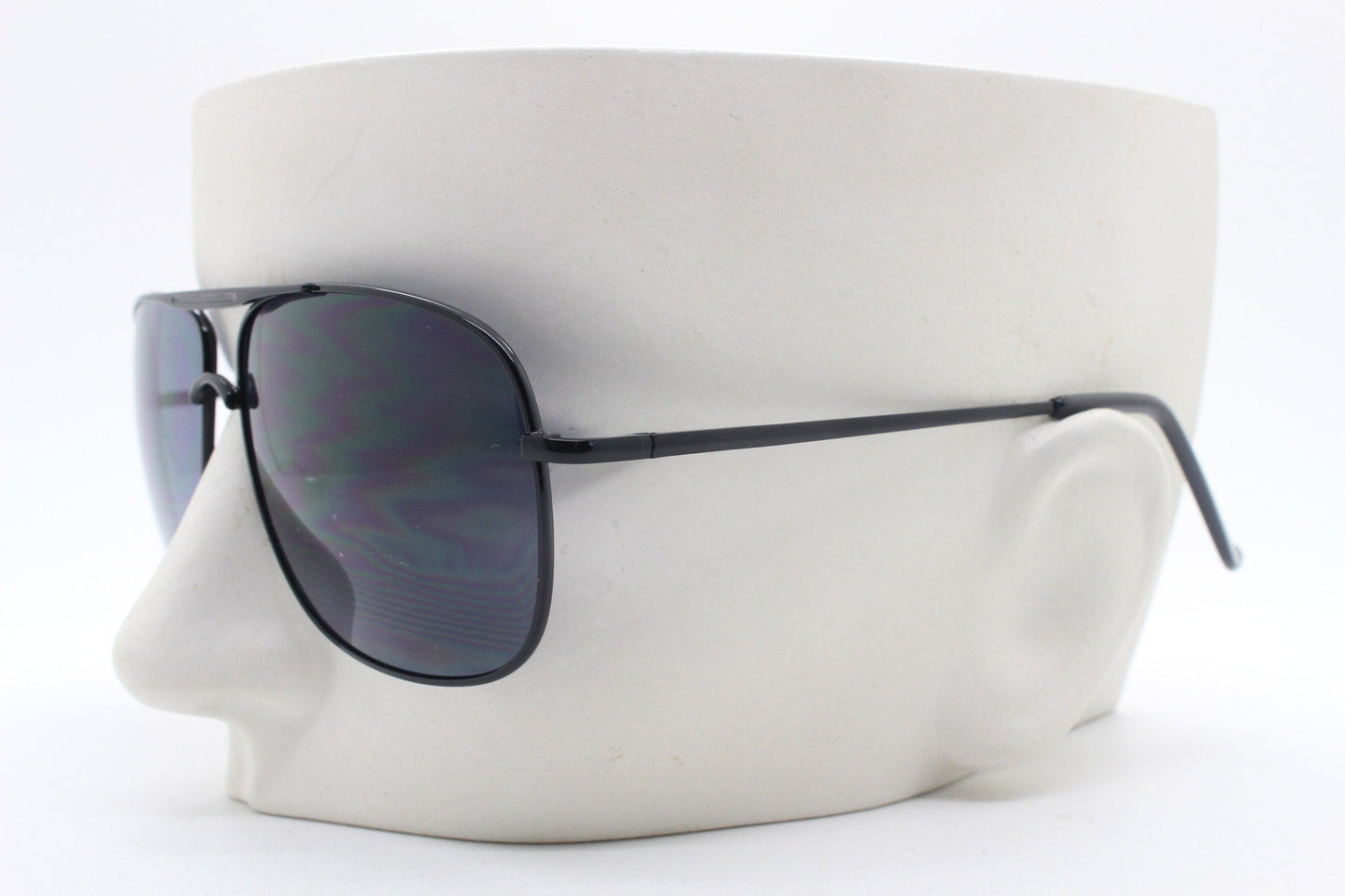 Y2K vintage square aviator sunglasses. Black gloss metal frame 70s design aviators. Teardrop, 2000s. Unused