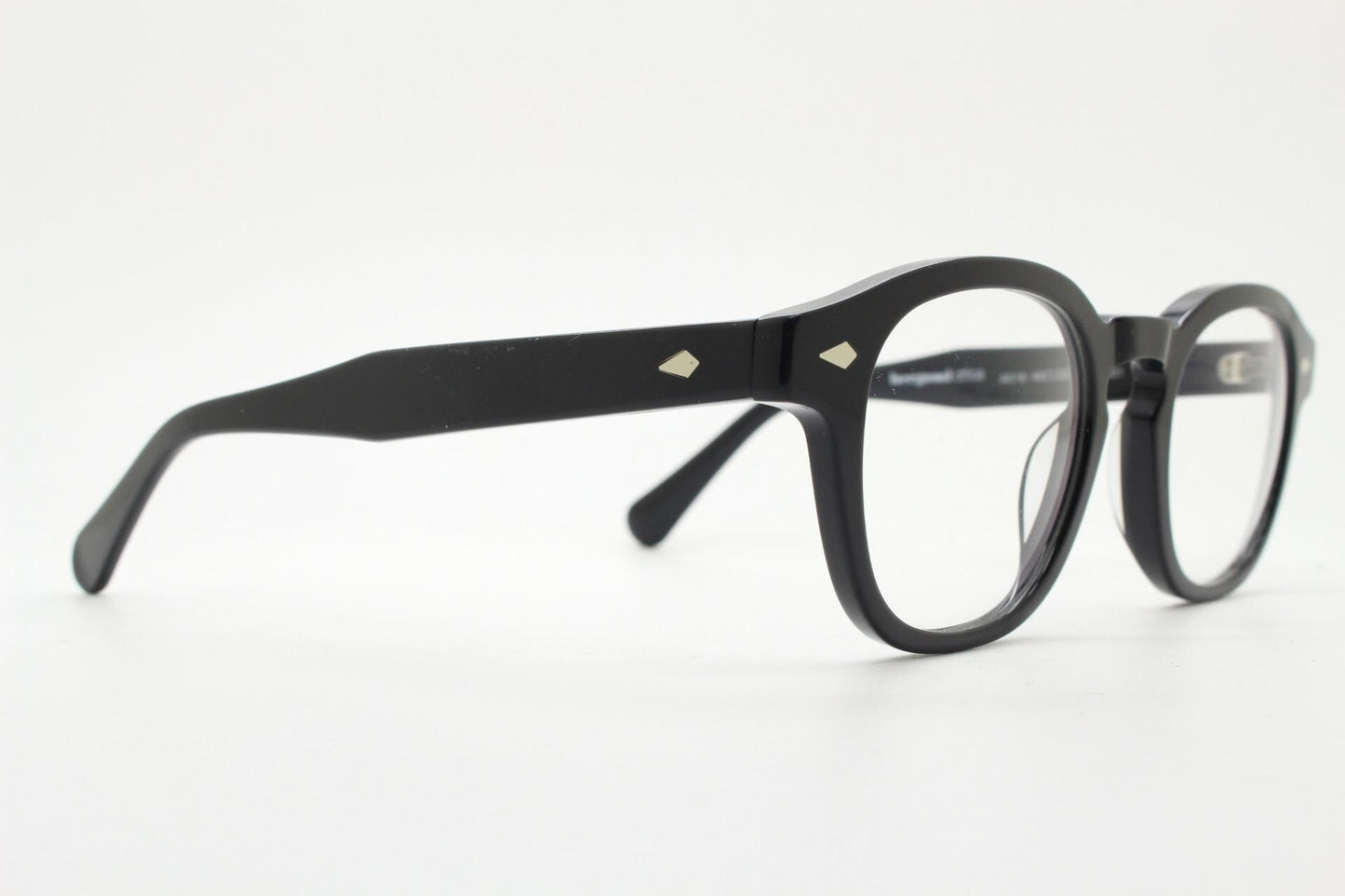 Bergomi Ottica black gloss acetate eyeglasses. Classical 40s, 50s design optical frames with keyhole bridge. Vintage prescription glasses
