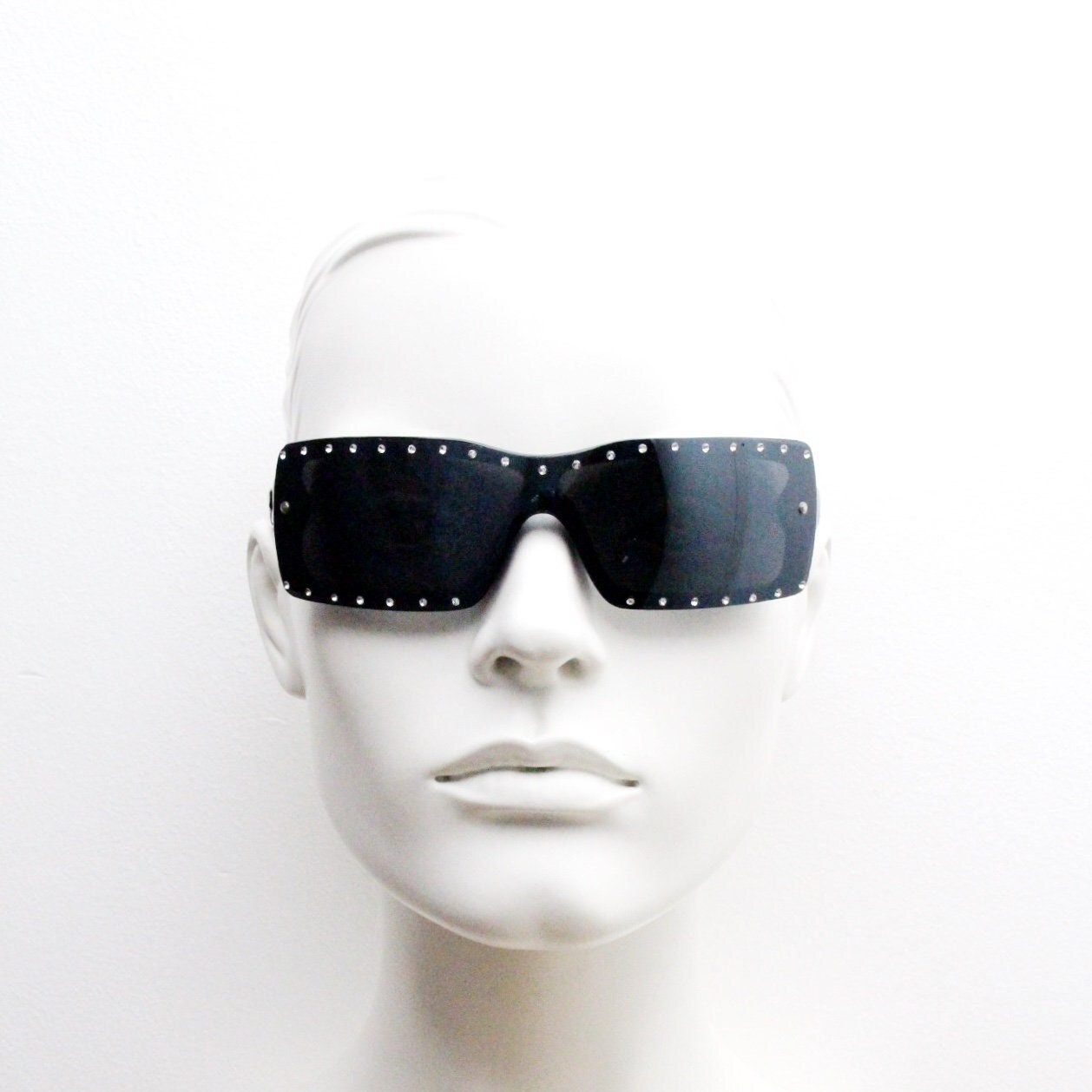Y2K vintage shield sunglasses with diamante. Black wrap around mini mask style with curved mono lens. 2000s unused NOS. Visor