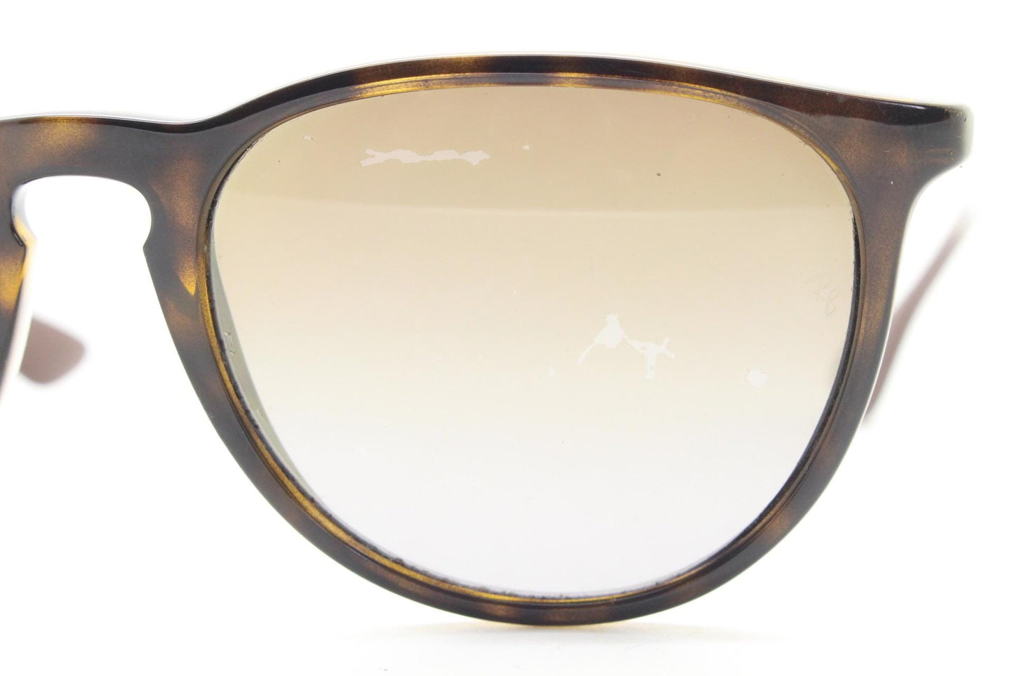 Ray Ban P horn rim sunglasses model 4171 made in Italy. Tortoise gloss lightweight frame with slim metal arms and graduating lenses. Vintage