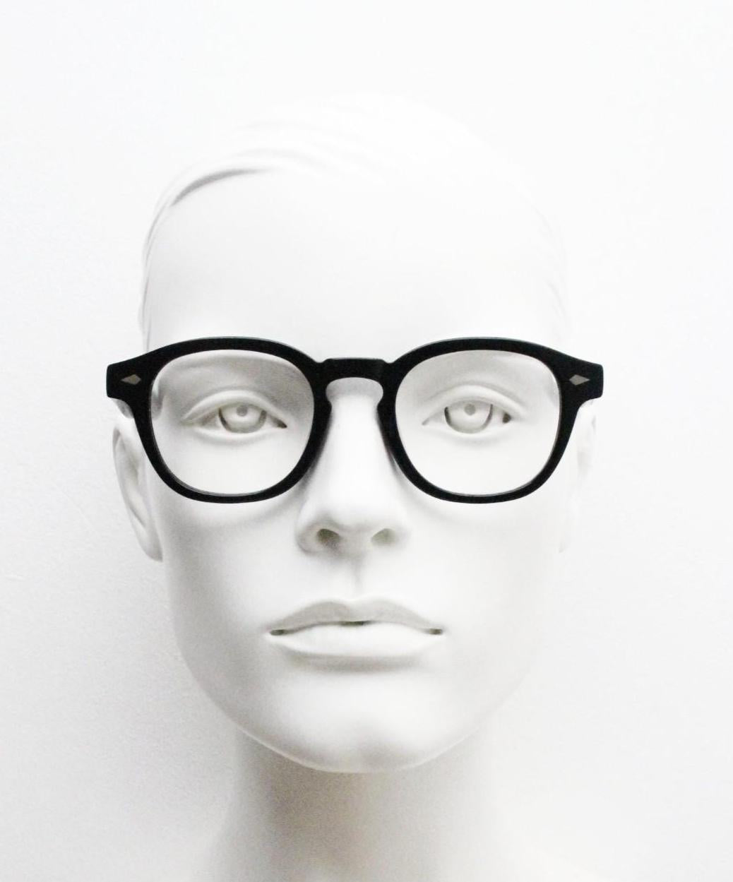Bergomi Ottica black gloss acetate eyeglasses. Classical 40s, 50s design optical frames with keyhole bridge. Vintage prescription glasses