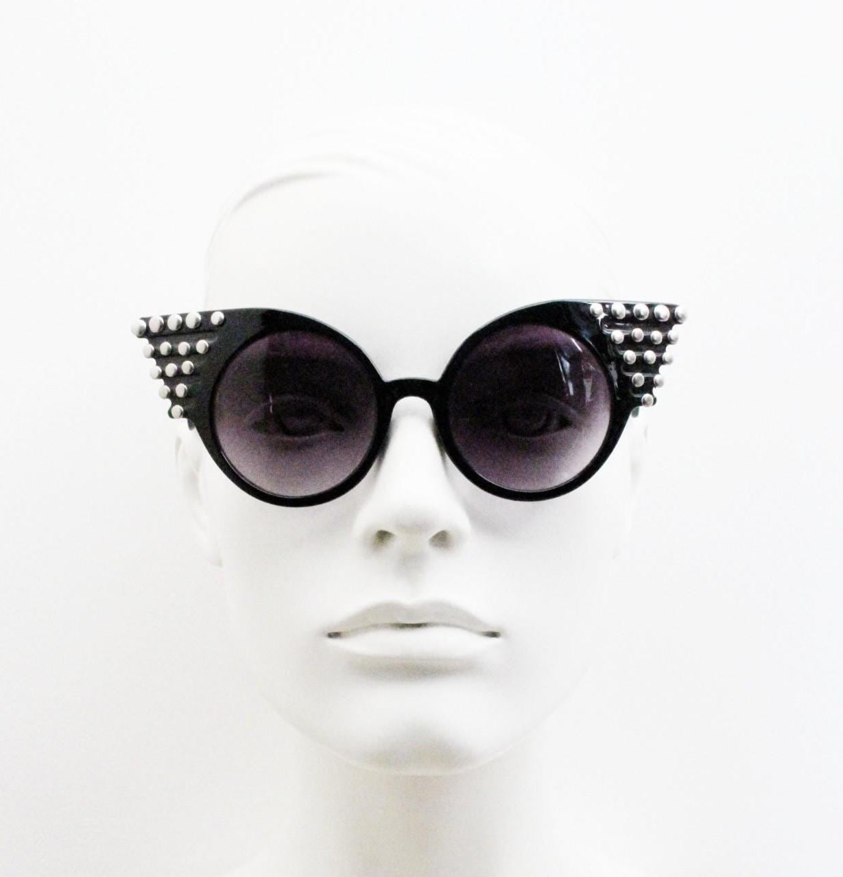 Y2K vintage dynamic feather winged cat eye sunglasses with studs. Women's black gloss dynamic sick fashion 2000s design. BNWT