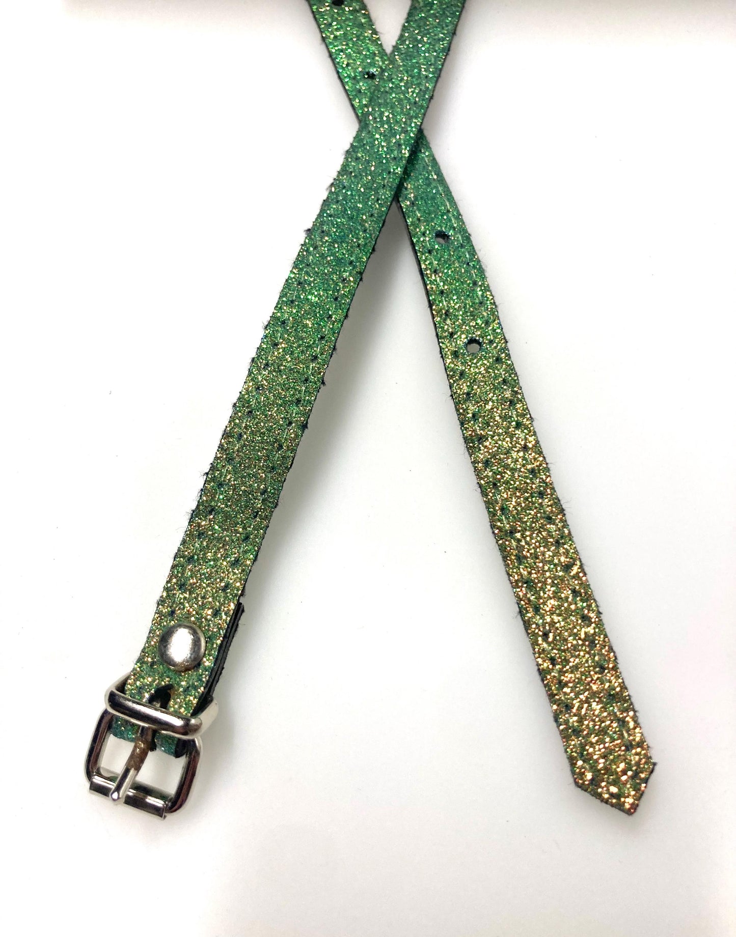 Y2k vintage womens slim green dust glitter belt with single row of silver metal cone studs. 2000s NOS. Size L. Goth. Cosplay