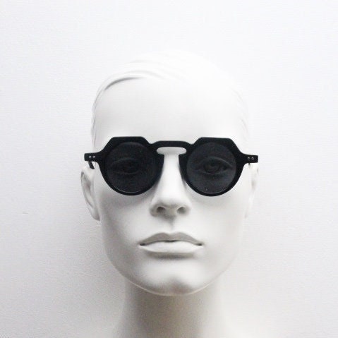 90s Vintage round flat top sunglasses. 30s, 40s design in black gloss frame with plain dark lenses. Unused NOS