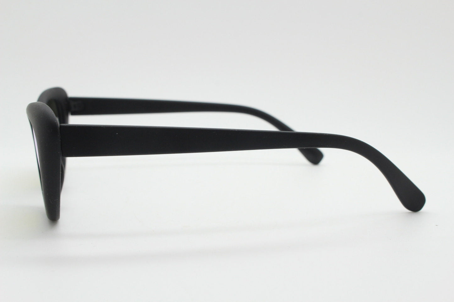 Vintage 90s oval cat eye sunglasses. Womens black rubber finish cat eye frame with gold mirror lenses. Rockabilly cats eye. Unused NOS