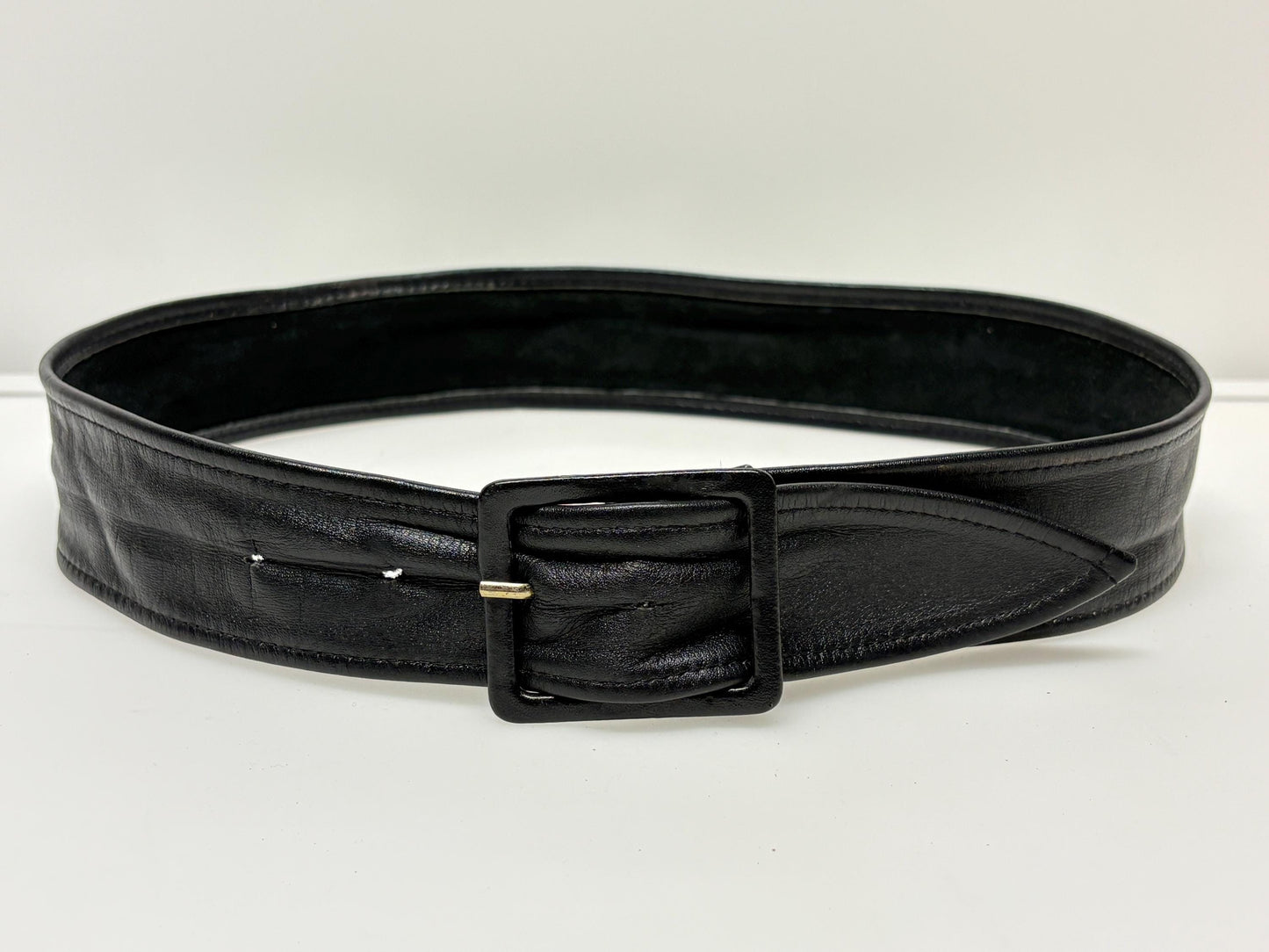 Astor 80s vintage womens leather 2" dress feature belt. Fine quality all black subtle statement belt with covered buckle. Rockabilly revival