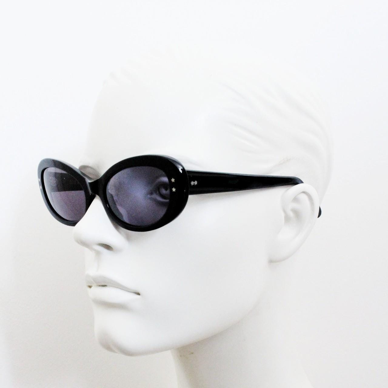 Cutler and Gross London vintage oval cateye sunglasses. Womens chunky plain black gloss hand made acetate cat eye. NOS Y2K vintage