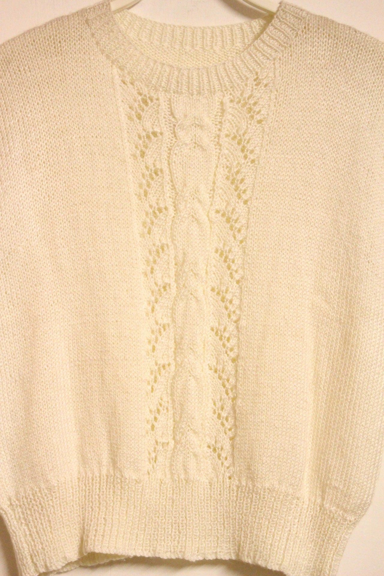 White 80s vintage crochet knit jumper. Short sleeve. Womens sweater. Knit pullover