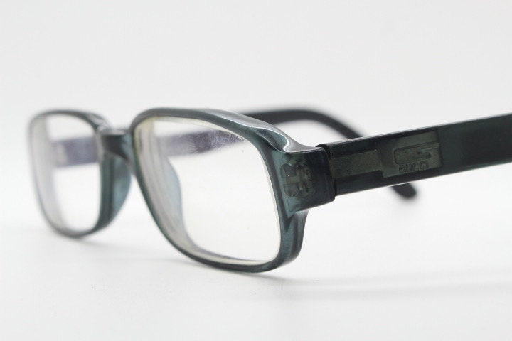 Gucci rectangular eye glasses made in Italy. Unisex dark grey acetate low profile optical frames. Prescription eyeglasses. RX spectacles