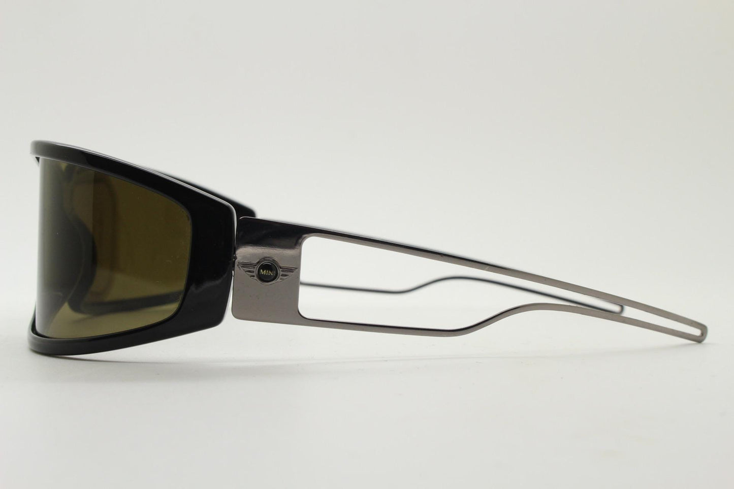 Mini Cooper Y2K vintage shield sunglasses.  Dynamic curved lens wraparound brown 60s style  frame with slim metal arms. Polarised. BNWT. NOS