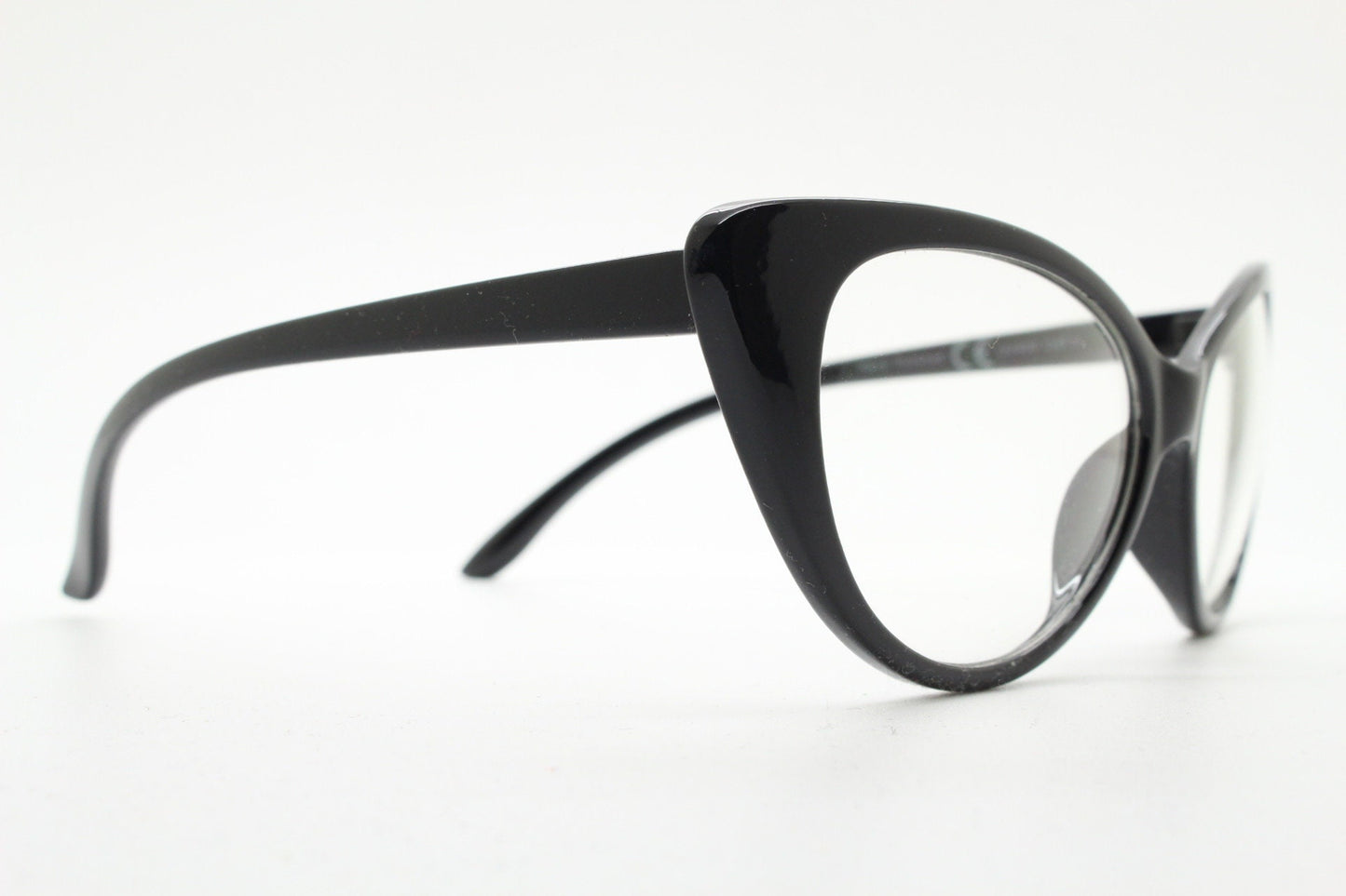 Pointed cat eye glasses. Black vintage clear lens optical frames. Y2K womens prescription eyeglasses. 50s style rockabilly pin up spectacles