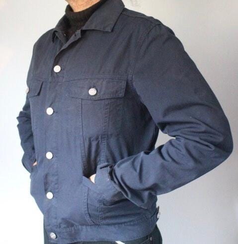 Iceberg button bomber 4 pocket jacket. Mens navy all cotton waist length chore, work design with logo stamped buttons. Icejeans vintage
