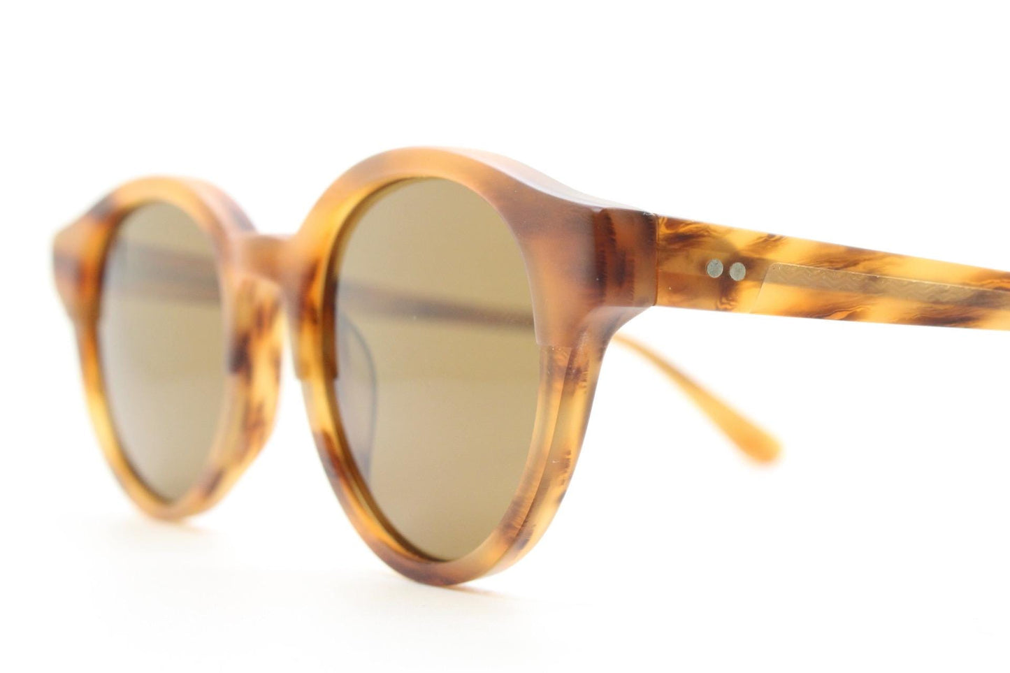Bailey Nelson vintage hand crafted sunglasses model Gerard. Mottled honey tone acetate frame with Havana brown lenses. RRP 230