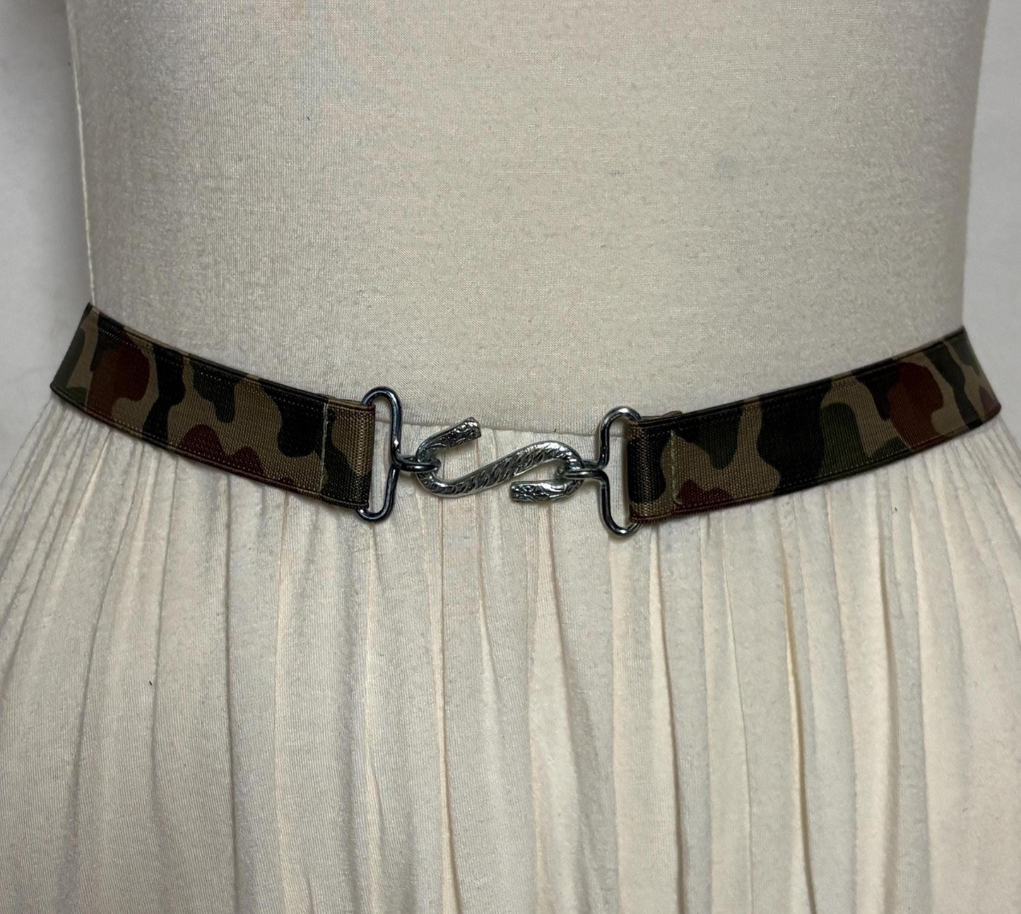 80s vintage army cammo disco stretch belt. Thin elasticated cinch style to wear on a dress with S hook buckle. Camouflage. NOS