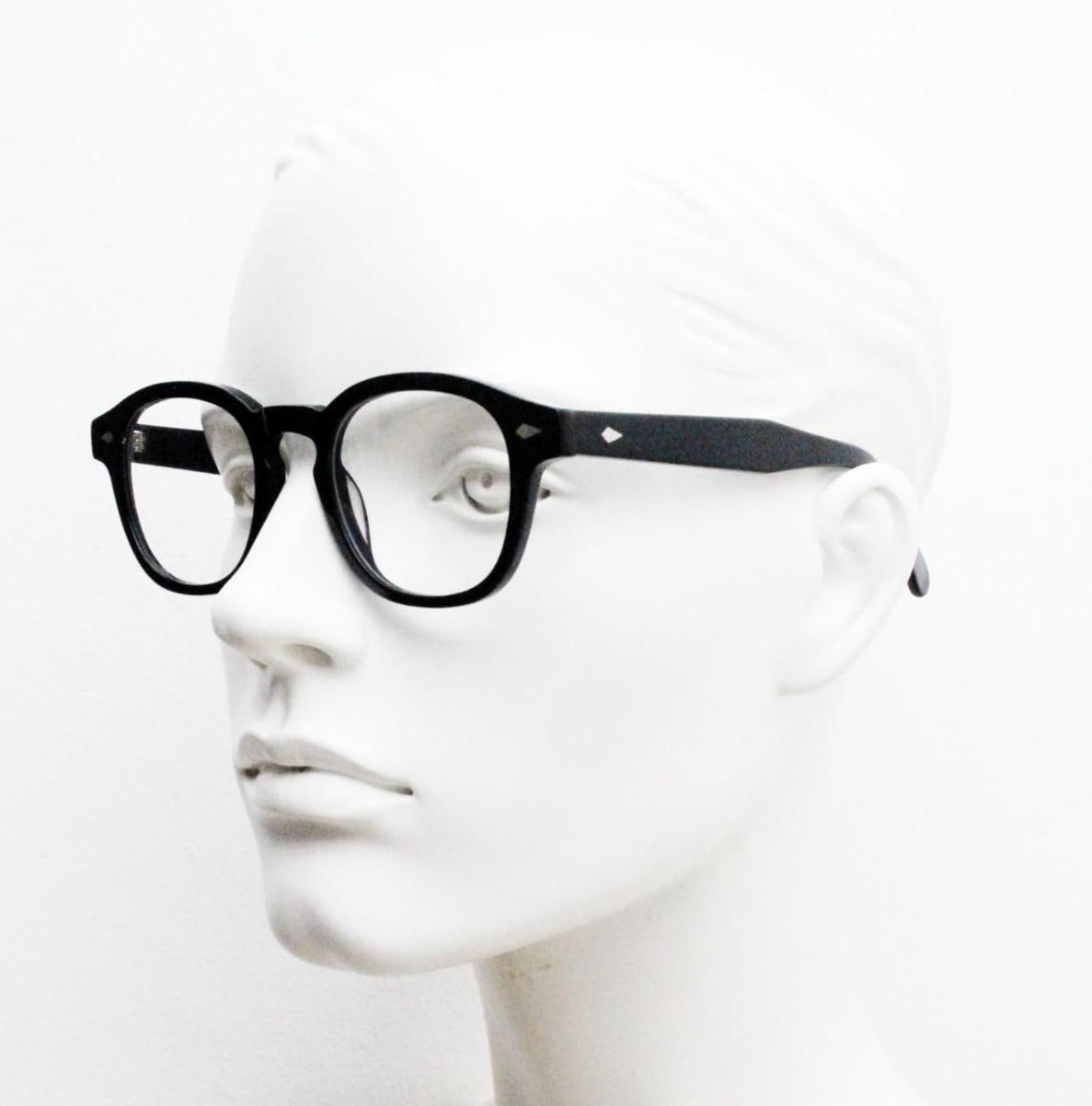 Bergomi Ottica black gloss acetate eyeglasses. Classical 40s, 50s design optical frames with keyhole bridge. Vintage prescription glasses