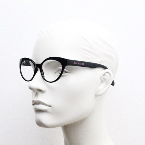 Isaac Mizrahi vintage cat eye glasses. Womens black gloss substantial cateye optical frames. Prescription eyeglasses. RX NOS spectacles
